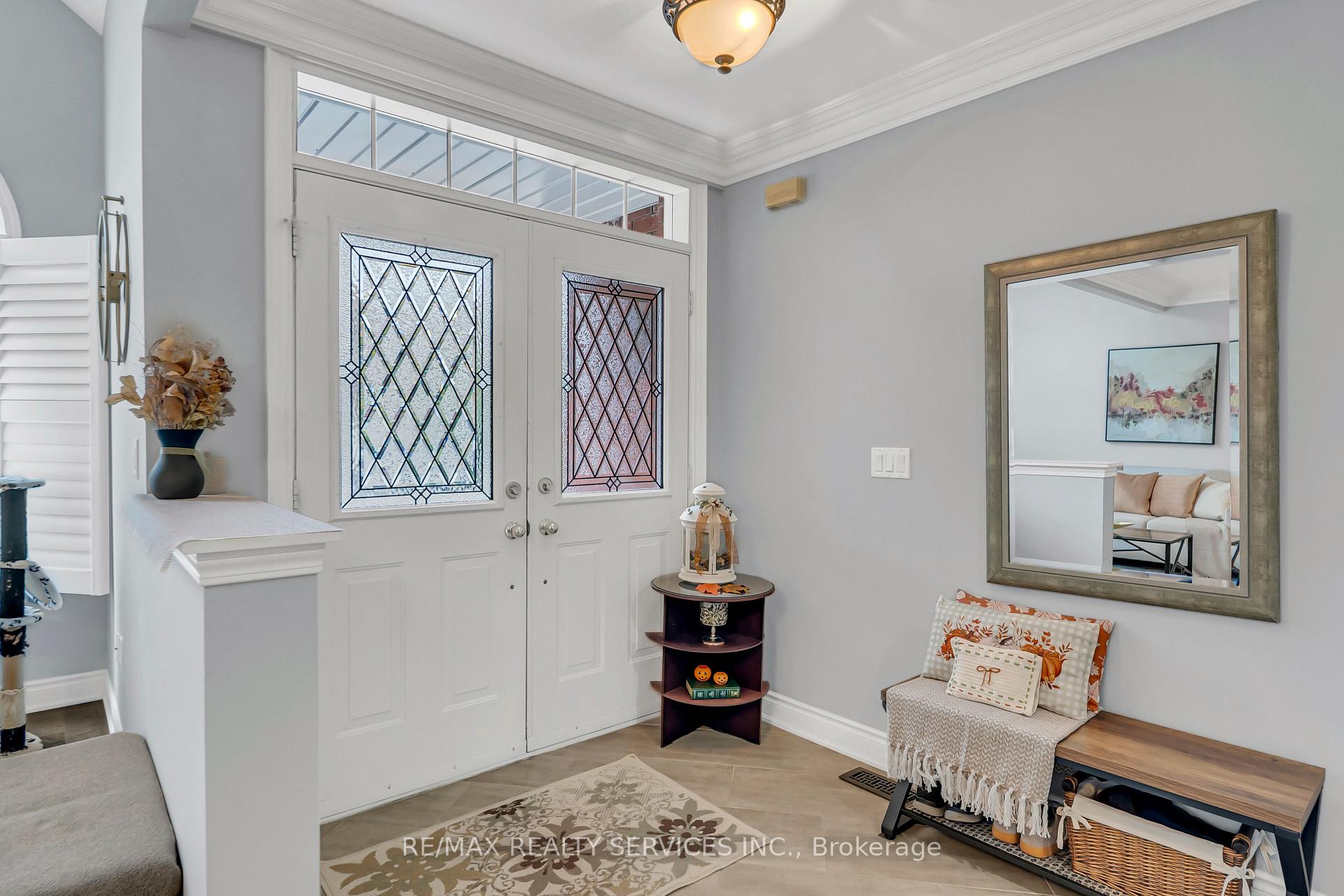 Photo 10 of 82 Dunvegan Crescent, Brampton, Fletcher's Meadow — HOMEH