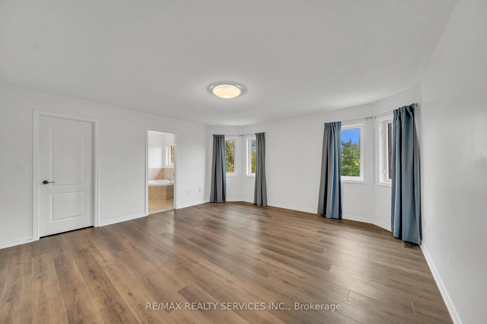 Photo 26 of 82 Dunvegan Crescent, Brampton, Fletcher's Meadow — HOMEH