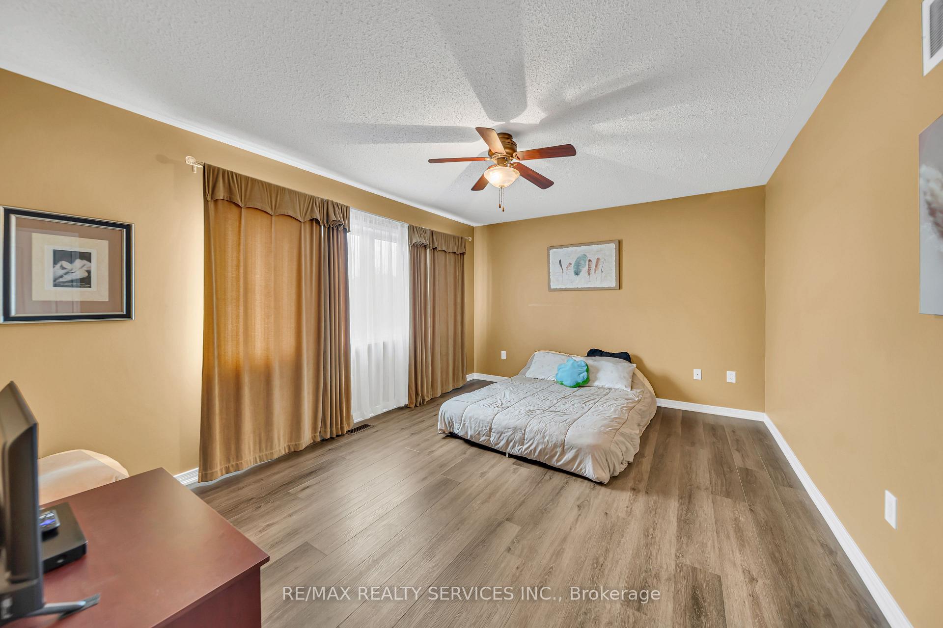 Photo 30 of 82 Dunvegan Crescent, Brampton, Fletcher's Meadow — HOMEH