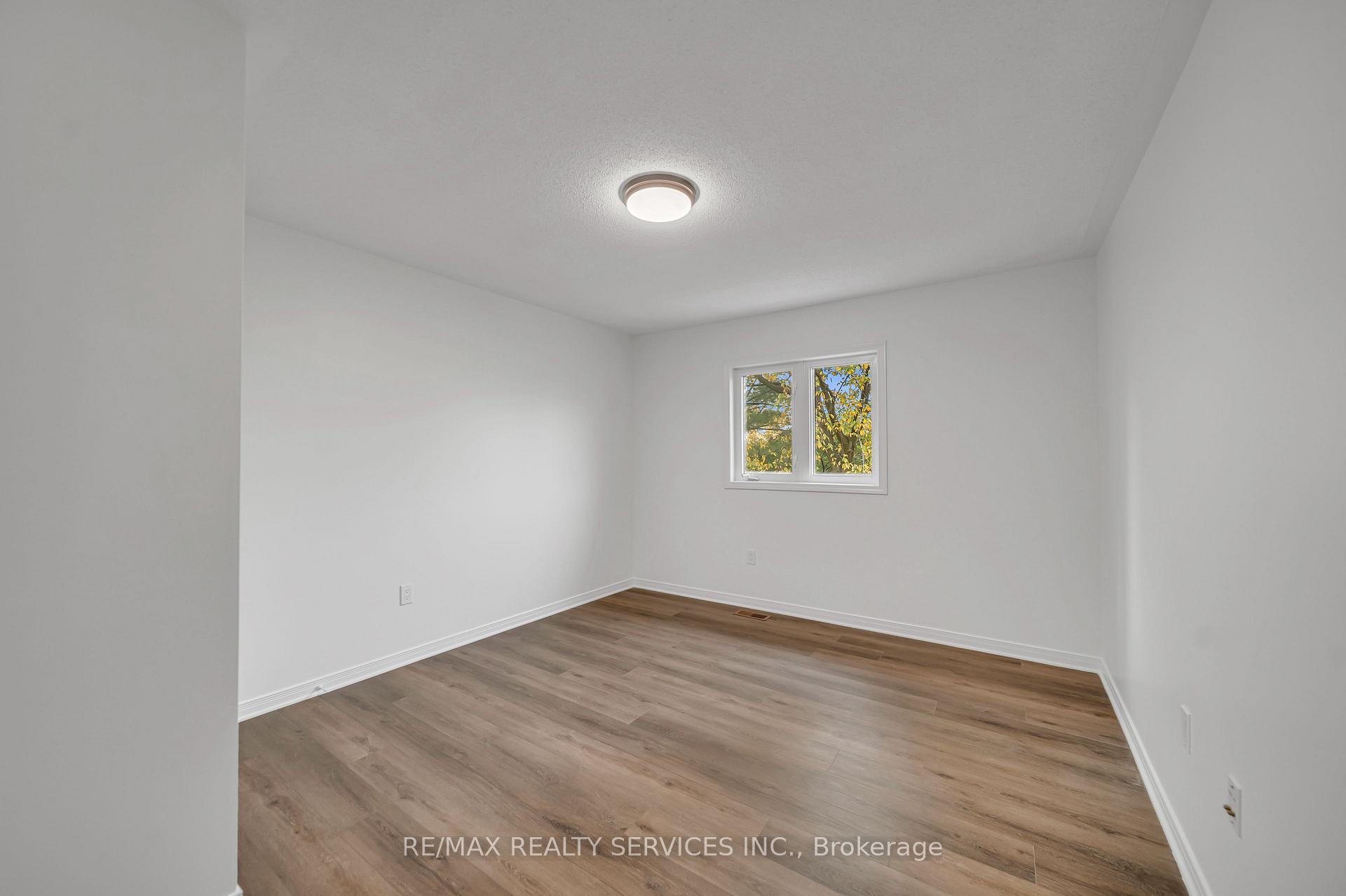 Photo 34 of 82 Dunvegan Crescent, Brampton, Fletcher's Meadow — HOMEH