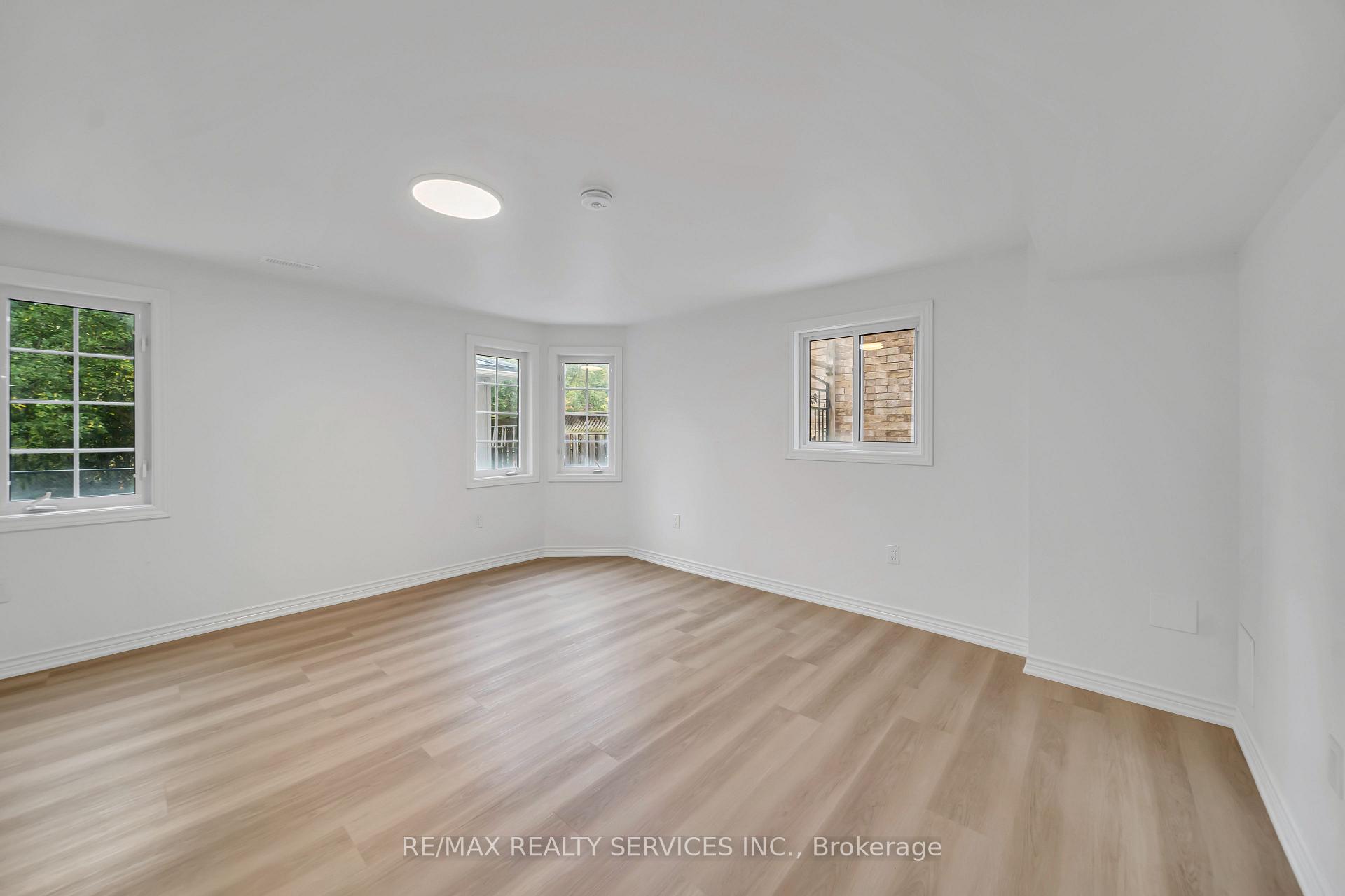 Photo 40 of 82 Dunvegan Crescent, Brampton, Fletcher's Meadow — HOMEH