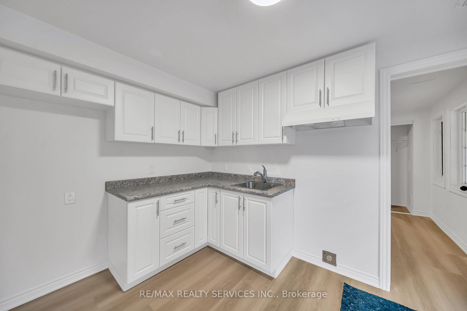 Photo 41 of 82 Dunvegan Crescent, Brampton, Fletcher's Meadow — HOMEH