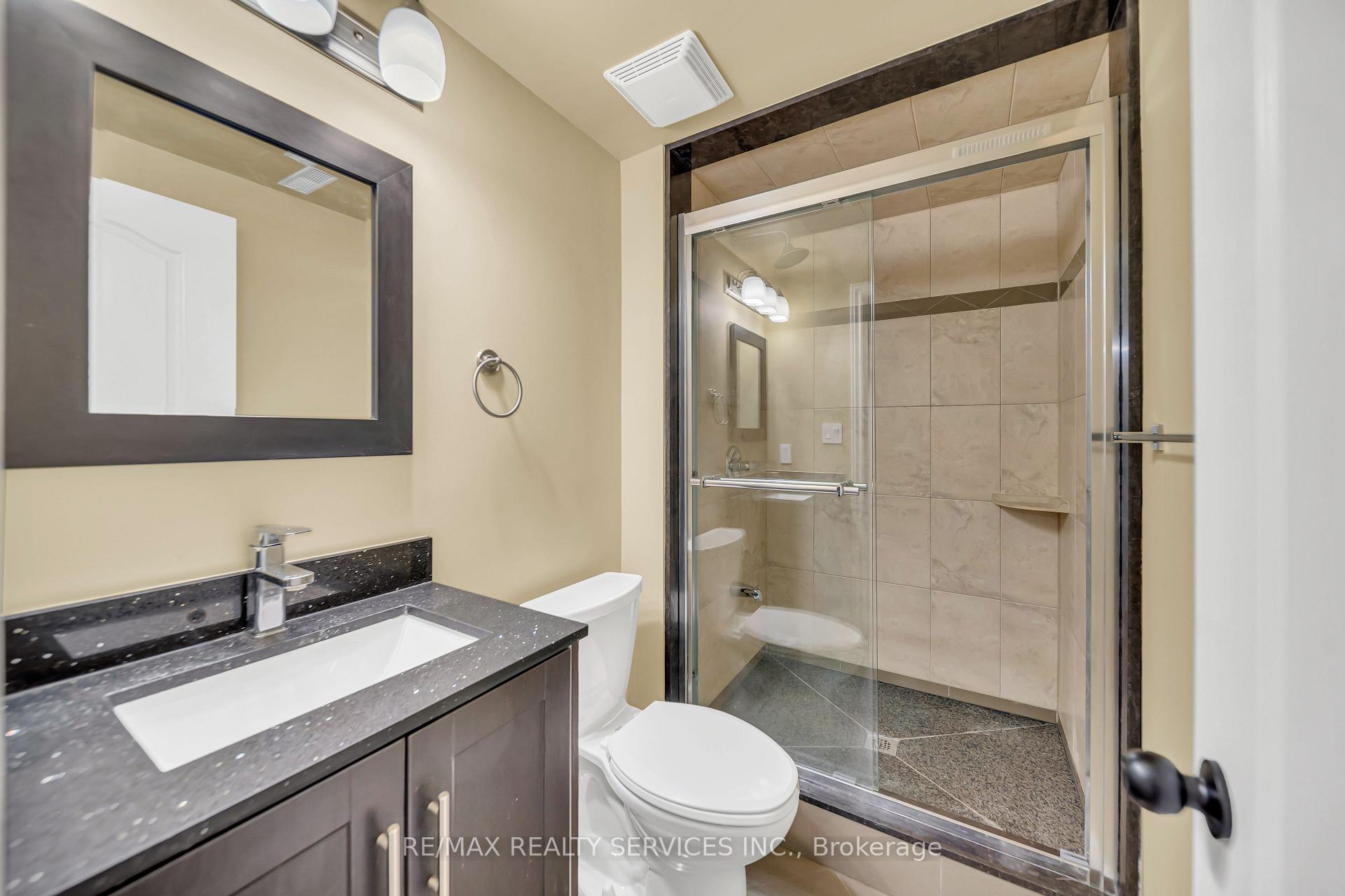 Photo 44 of 82 Dunvegan Crescent, Brampton, Fletcher's Meadow — HOMEH