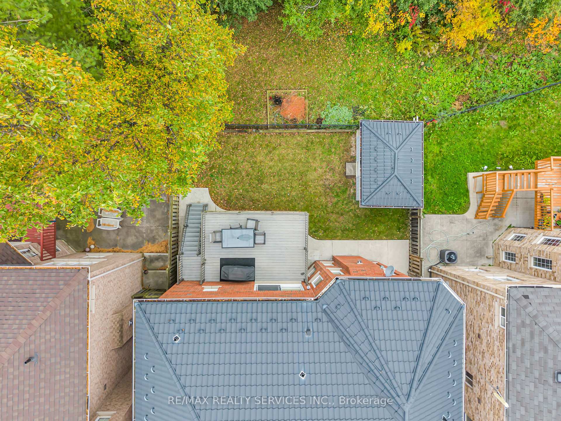Photo 50 of 82 Dunvegan Crescent, Brampton, Fletcher's Meadow — HOMEH