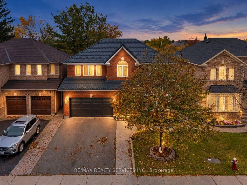 Photo 1 of 82 Dunvegan Crescent, Brampton, Fletcher's Meadow — HOMEH