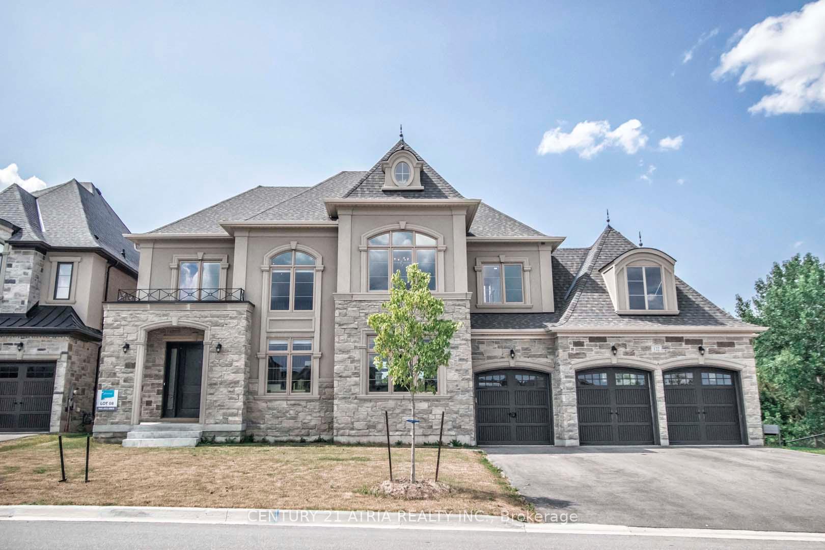 Photo of 122 Burns Boulevard