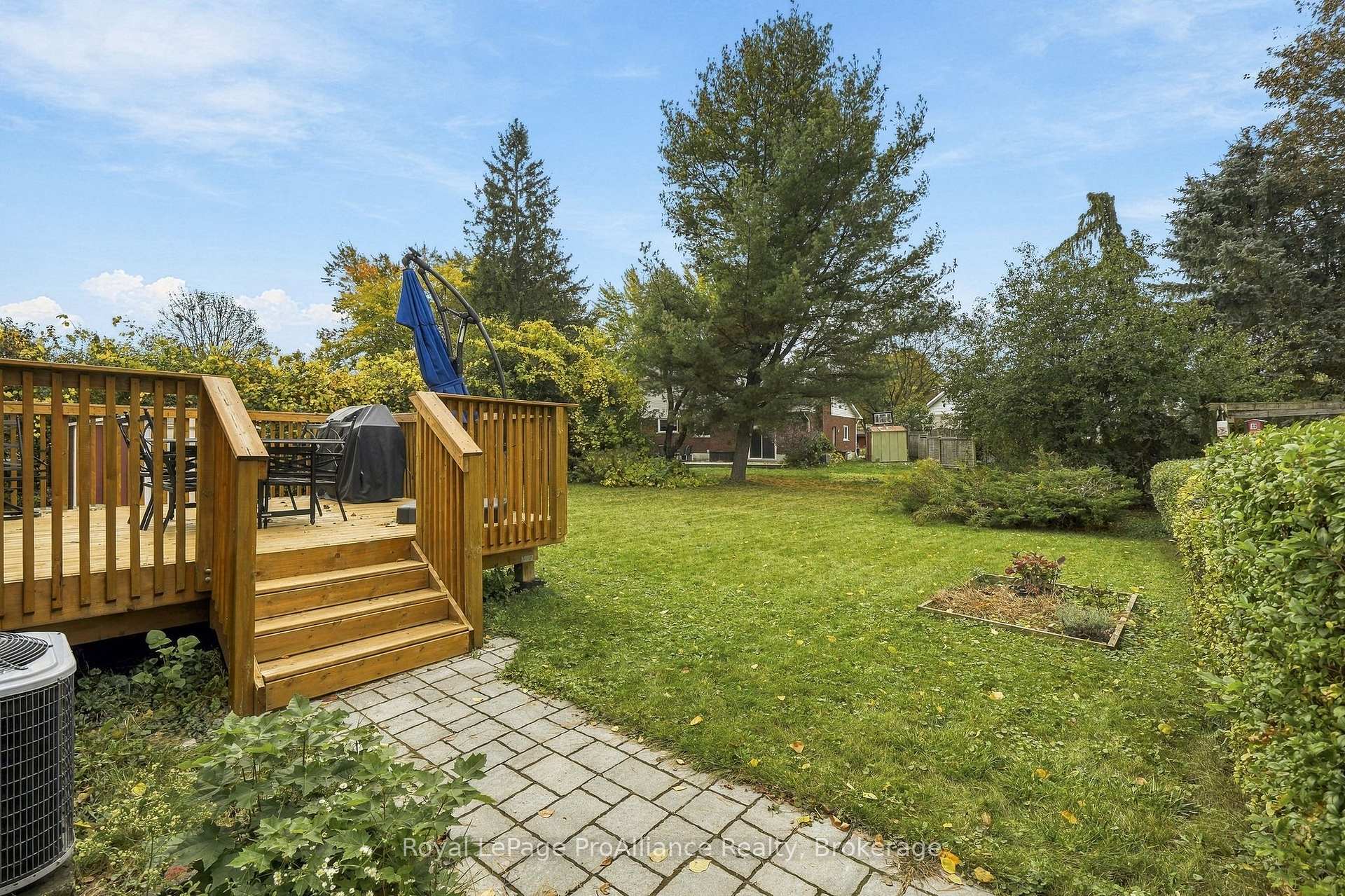 Photo 32 of 12 Thorncliffe Drive, Belleville, Belleville Ward — HOMEH