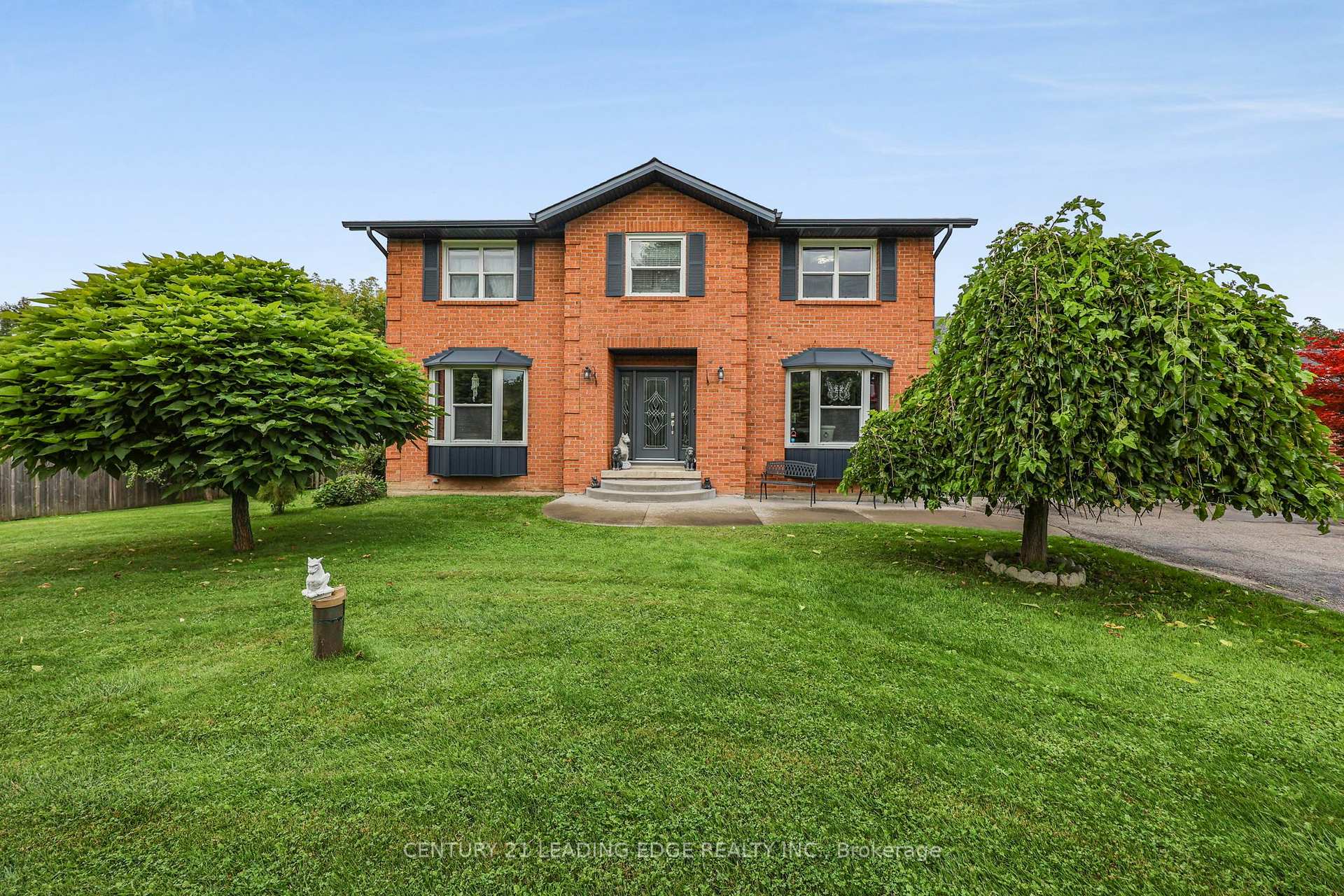 Photo 2 of 48 Broadview Avenue, Georgina, Historic Lakeshore Communities — HOMEH