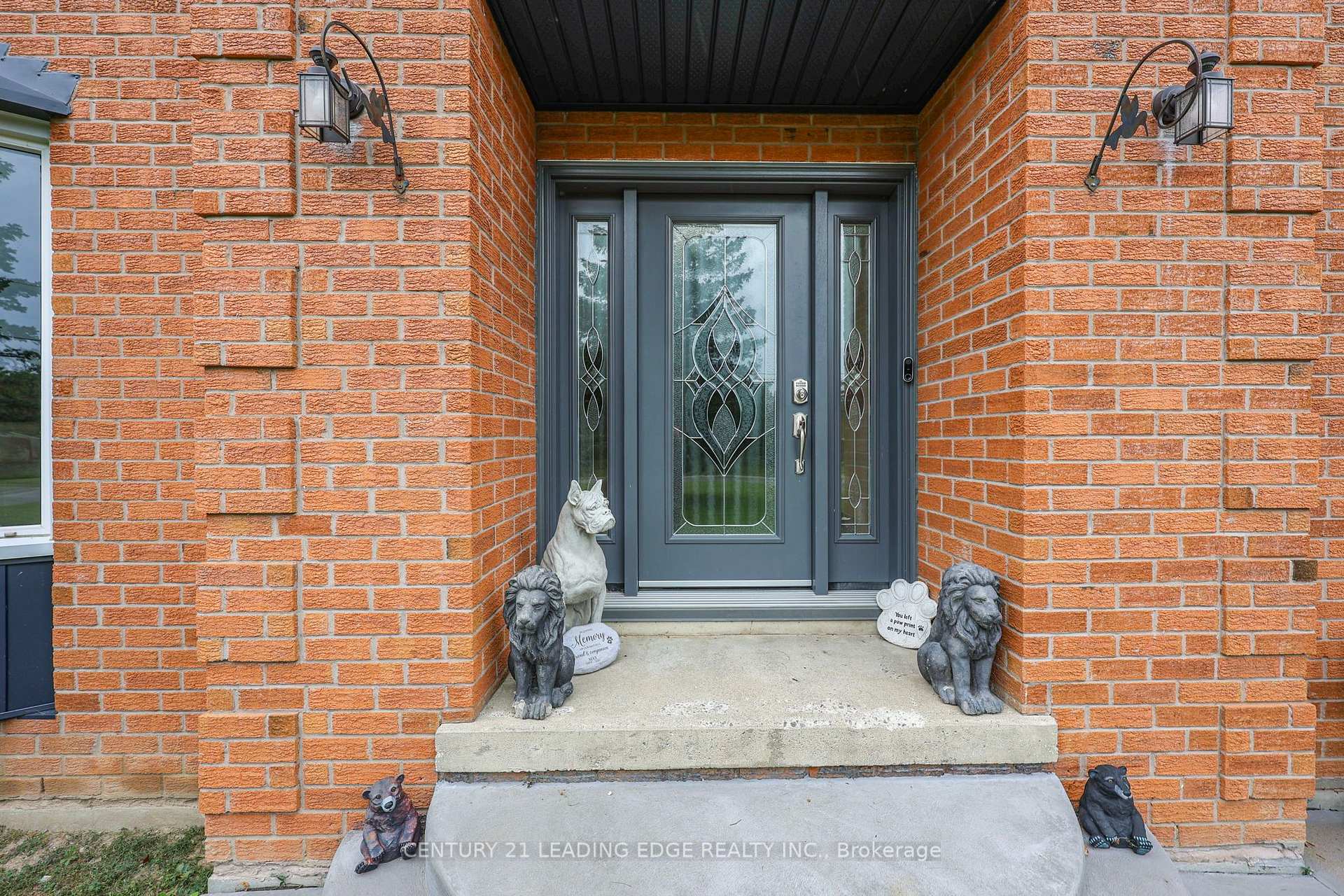 Photo 4 of 48 Broadview Avenue, Georgina, Historic Lakeshore Communities — HOMEH