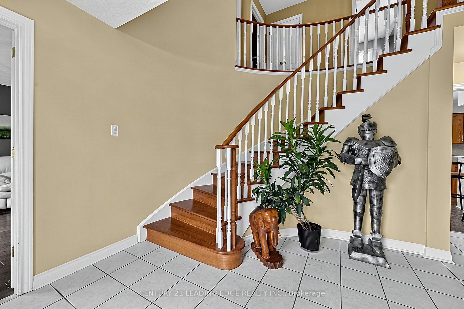 Photo 6 of 48 Broadview Avenue, Georgina, Historic Lakeshore Communities — HOMEH