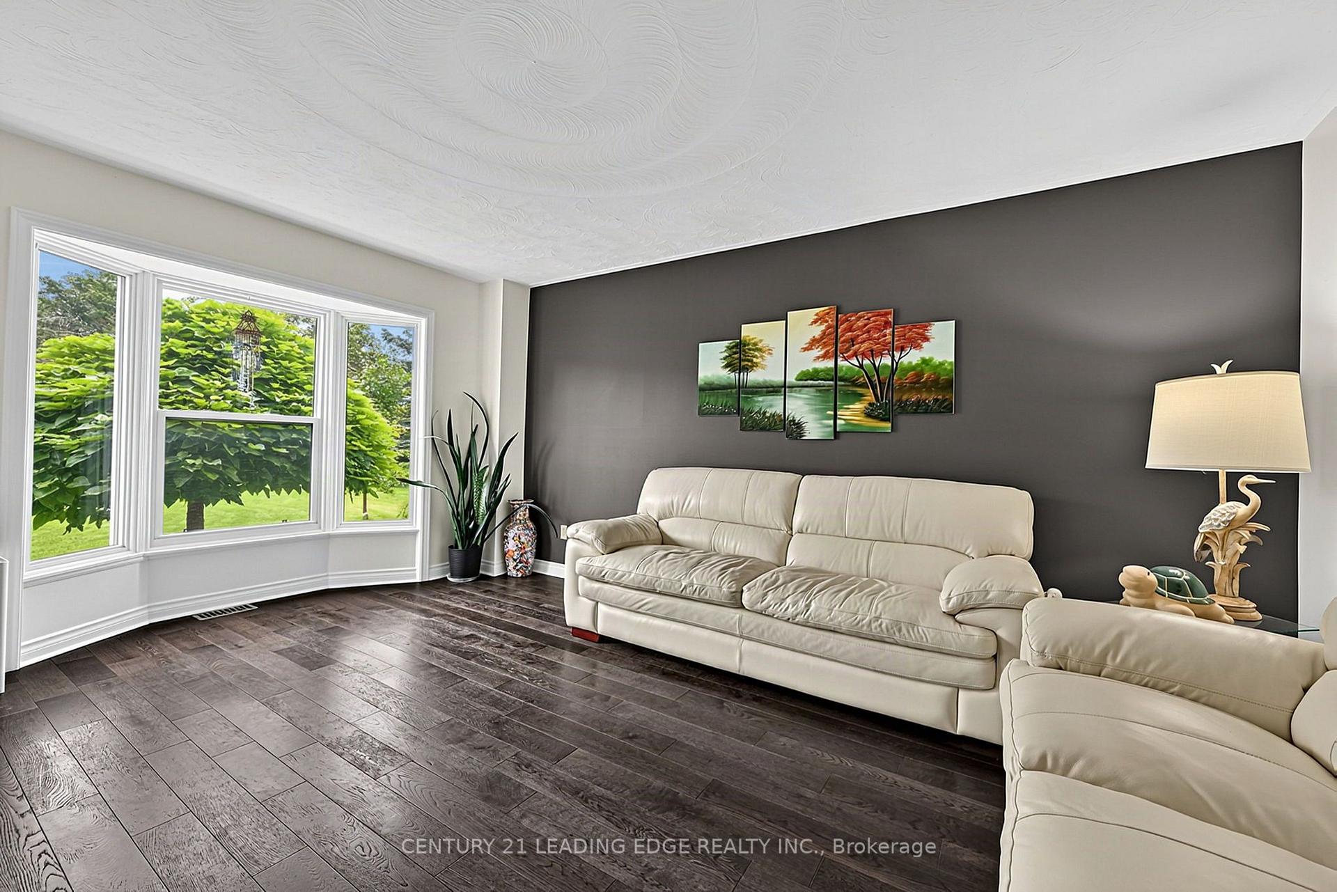 Photo 8 of 48 Broadview Avenue, Georgina, Historic Lakeshore Communities — HOMEH