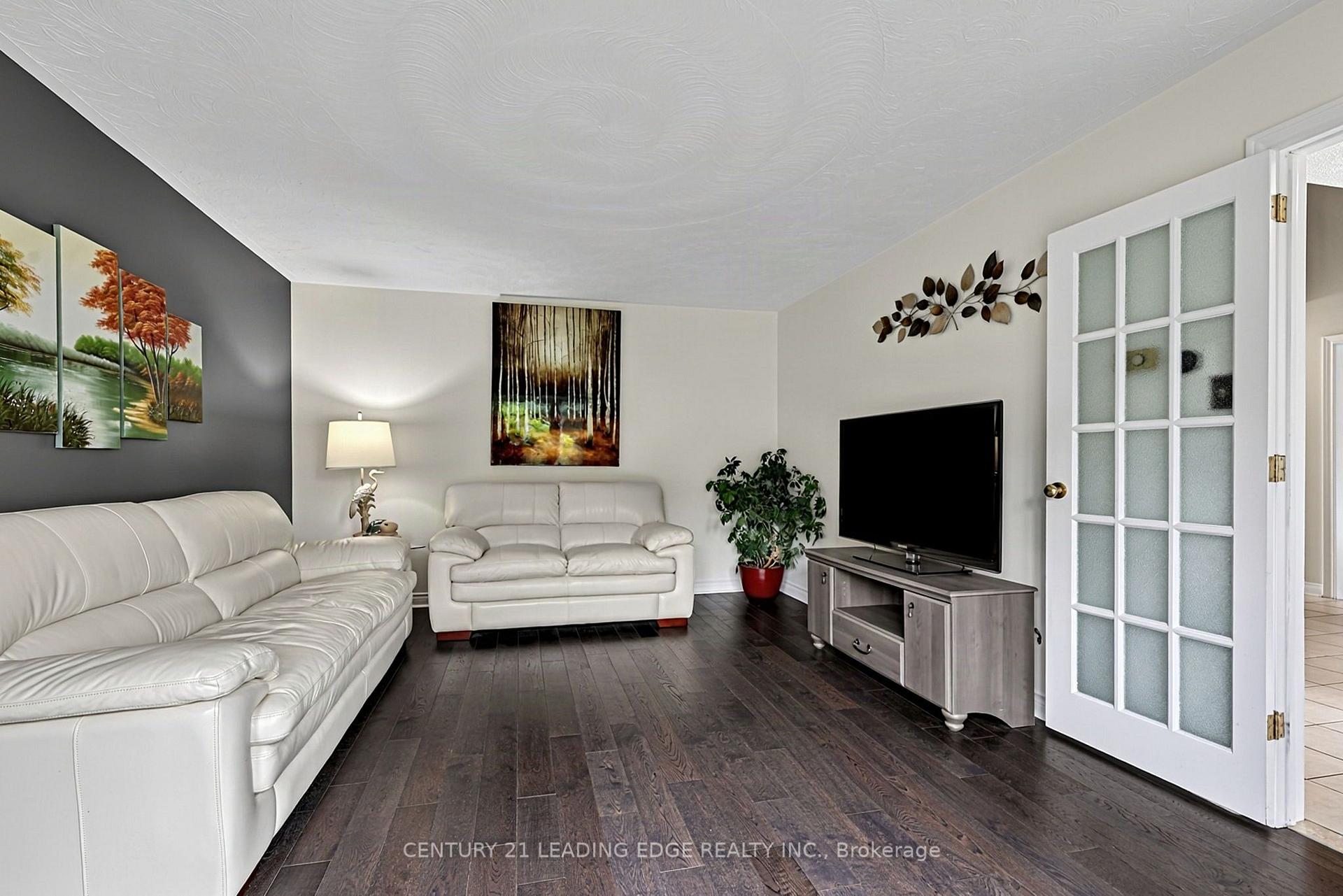 Photo 10 of 48 Broadview Avenue, Georgina, Historic Lakeshore Communities — HOMEH