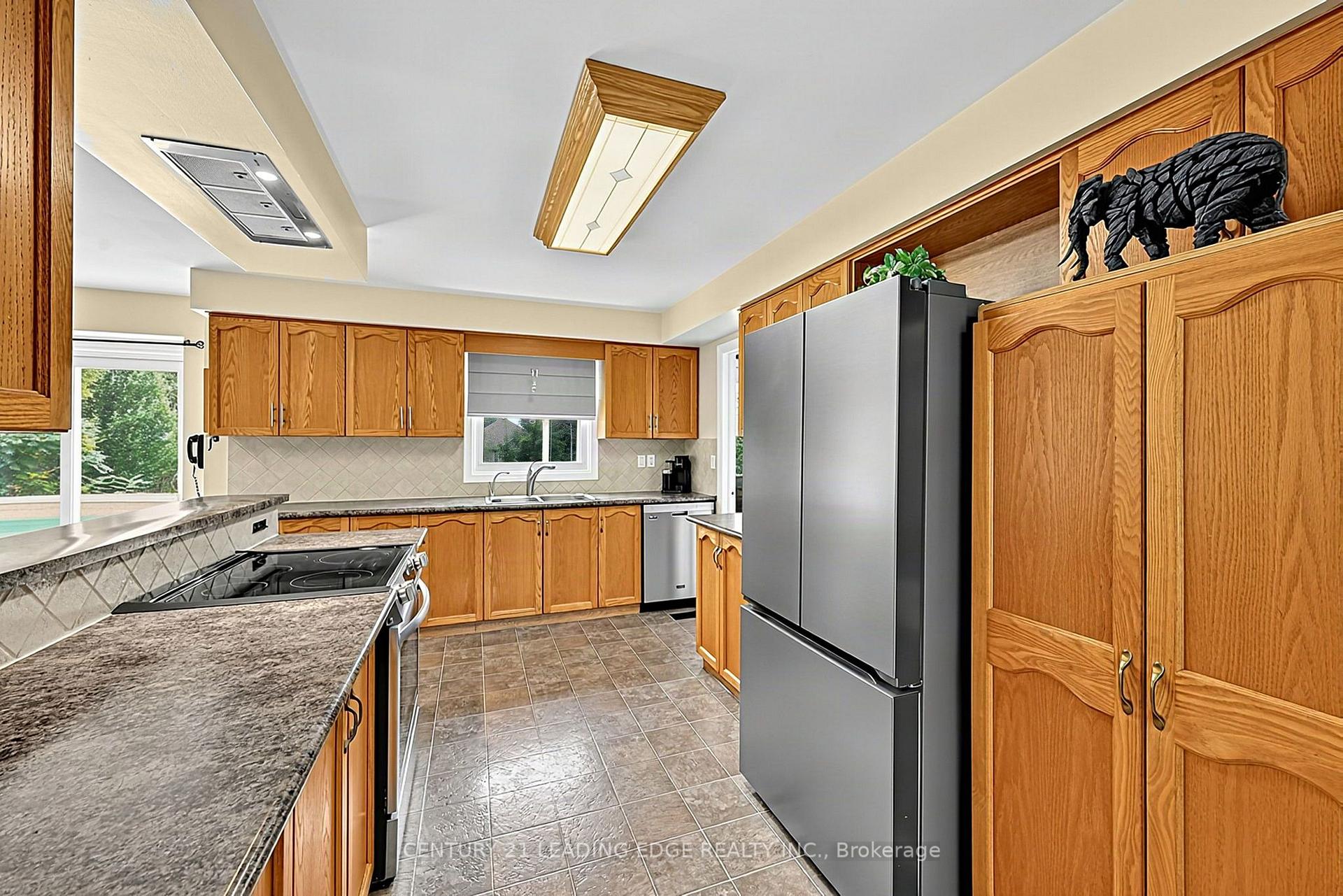 Photo 16 of 48 Broadview Avenue, Georgina, Historic Lakeshore Communities — HOMEH