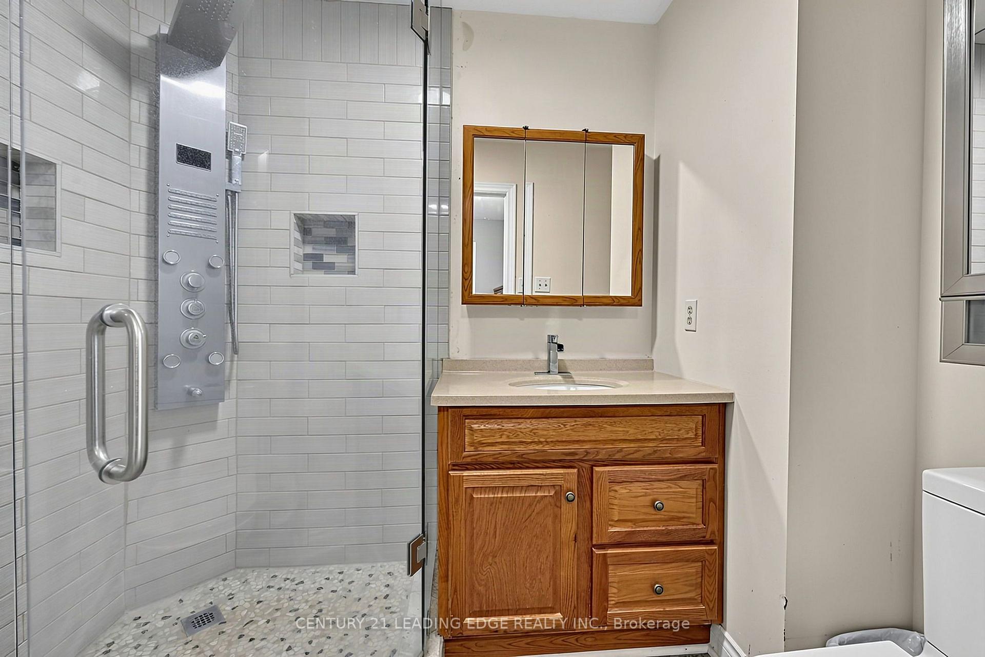Photo 26 of 48 Broadview Avenue, Georgina, Historic Lakeshore Communities — HOMEH