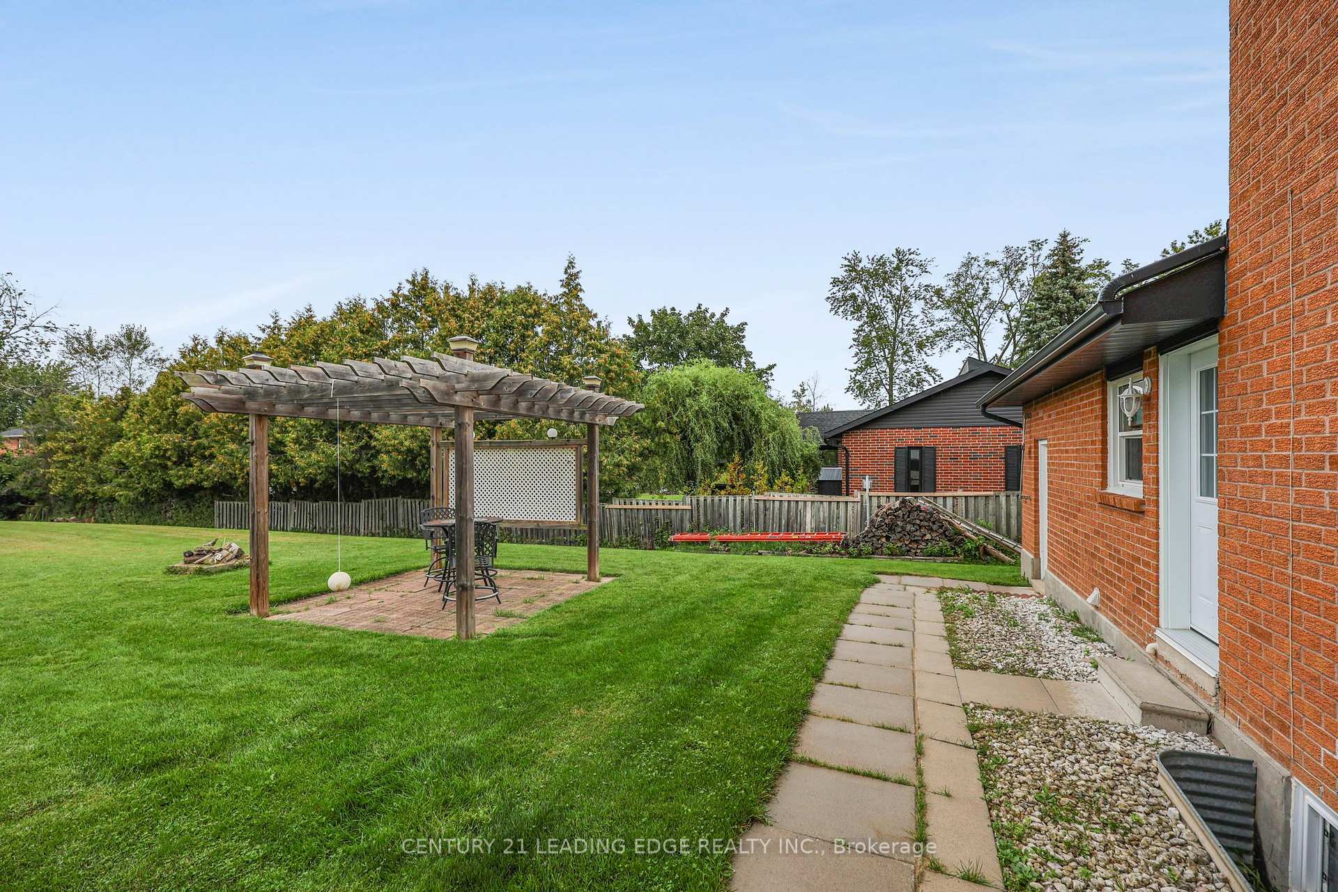 Photo 36 of 48 Broadview Avenue, Georgina, Historic Lakeshore Communities — HOMEH