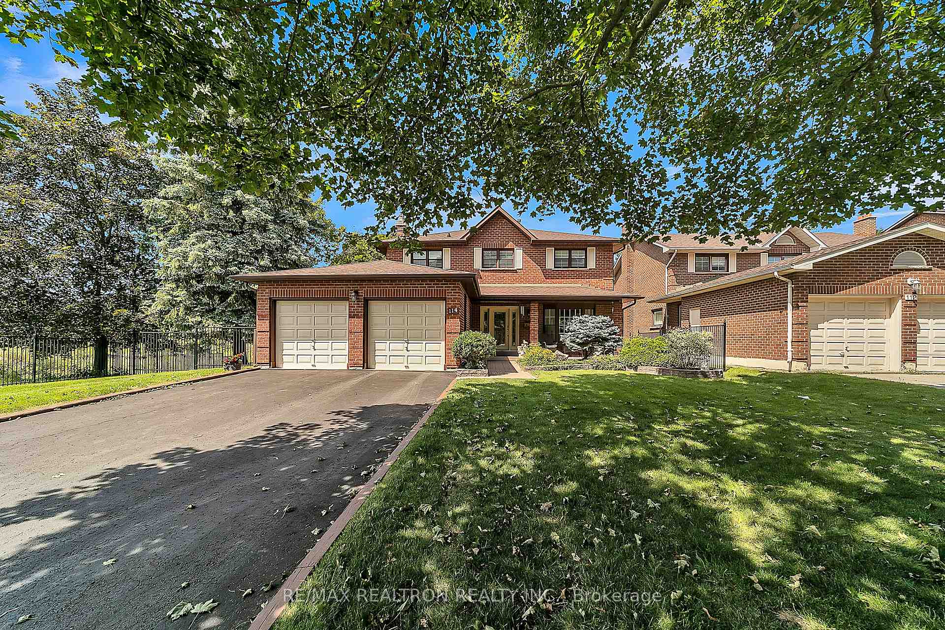 Photo 1 of 114 Golf Links Drive S, Aurora, Aurora Highlands — HOMEH
