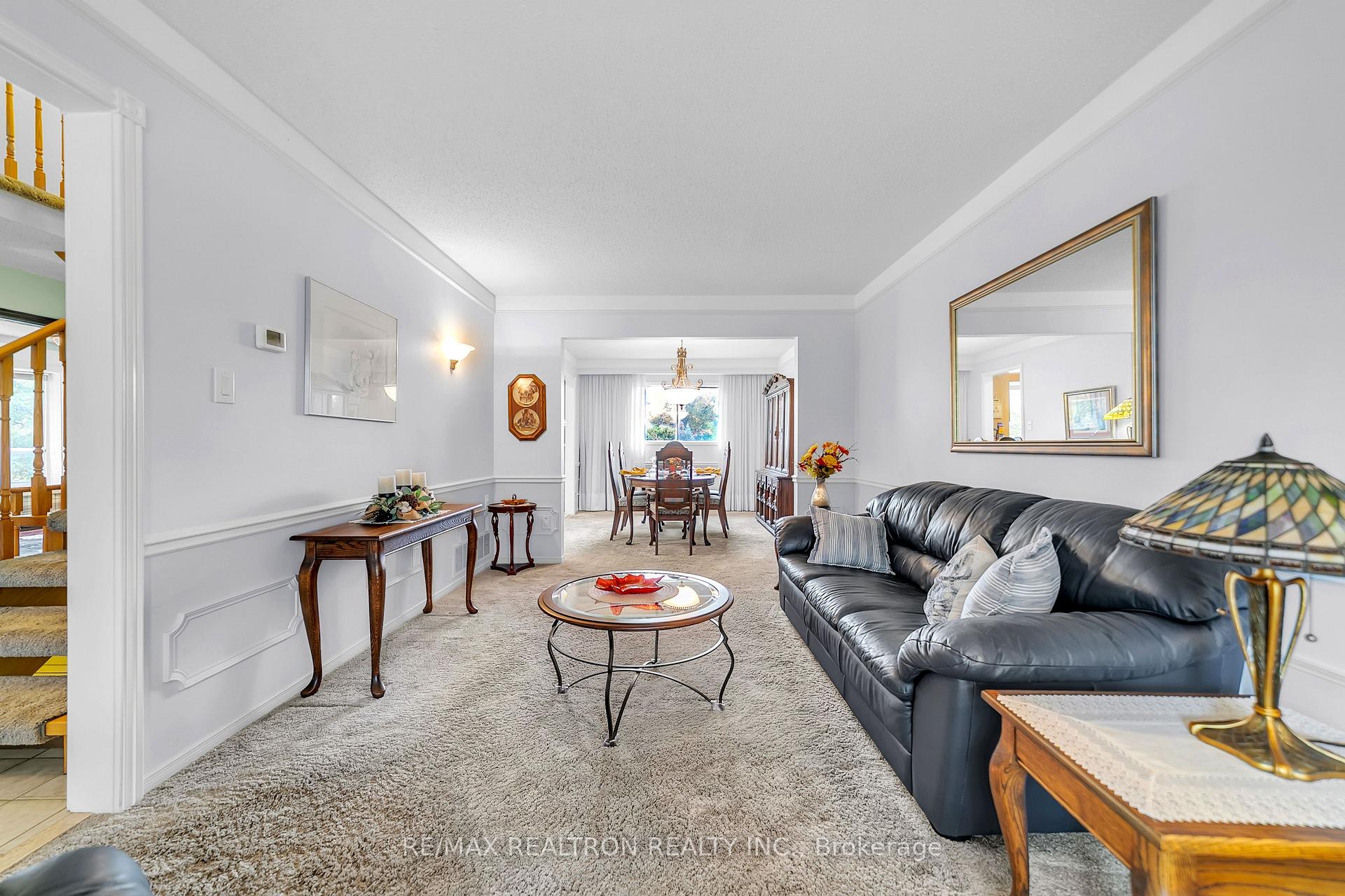 Photo 8 of 114 Golf Links Drive S, Aurora, Aurora Highlands — HOMEH