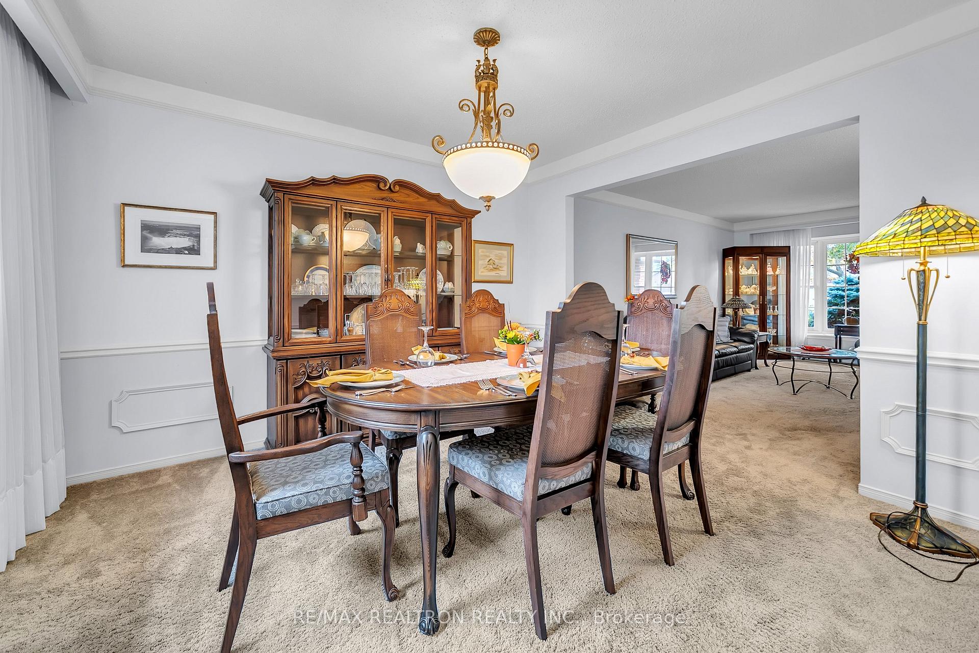 Photo 13 of 114 Golf Links Drive S, Aurora, Aurora Highlands — HOMEH
