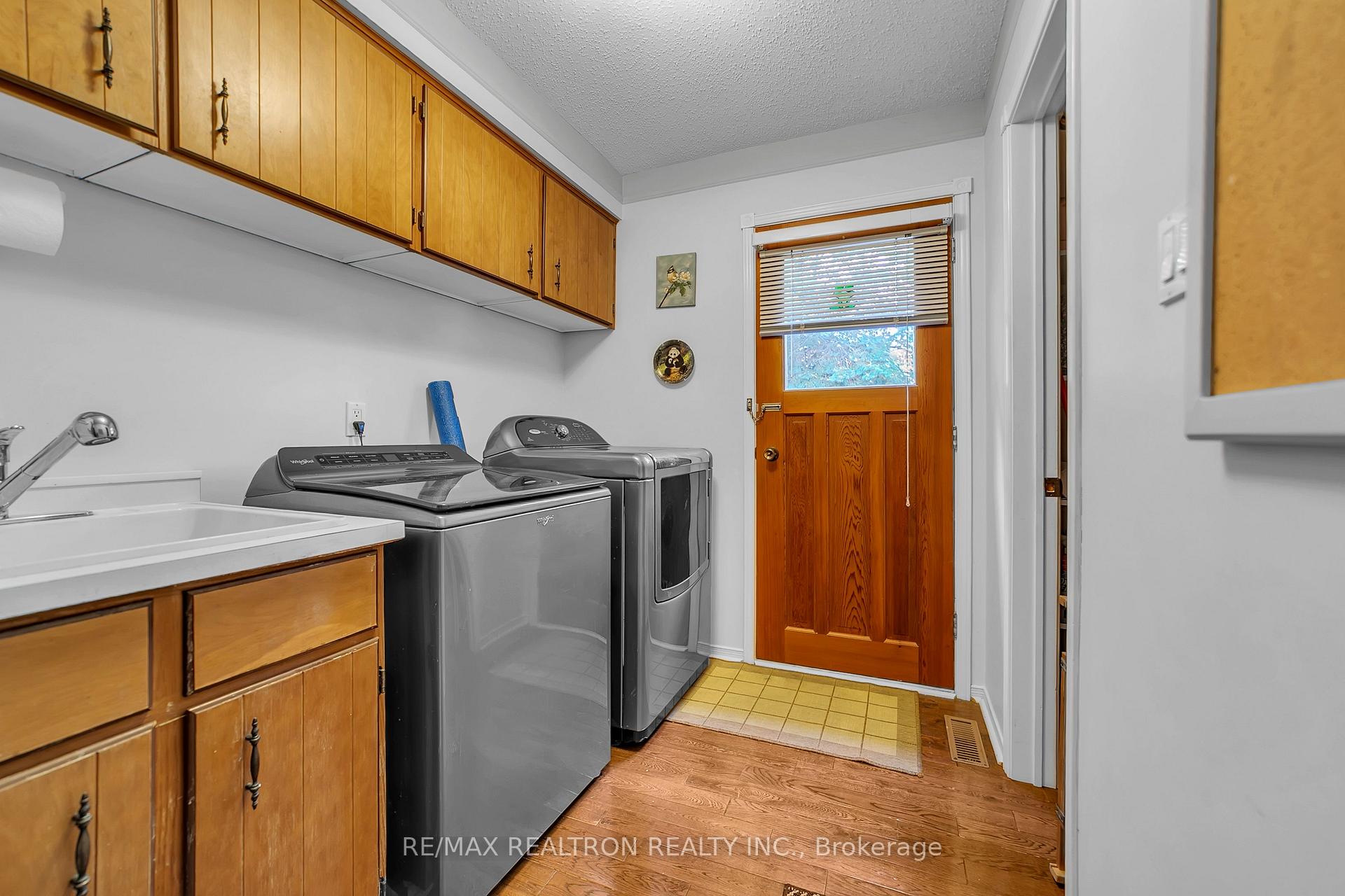 Photo 21 of 114 Golf Links Drive S, Aurora, Aurora Highlands — HOMEH