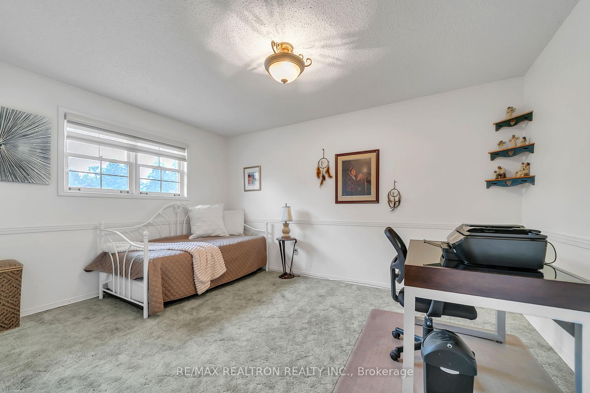 Photo 34 of 114 Golf Links Drive S, Aurora, Aurora Highlands — HOMEH