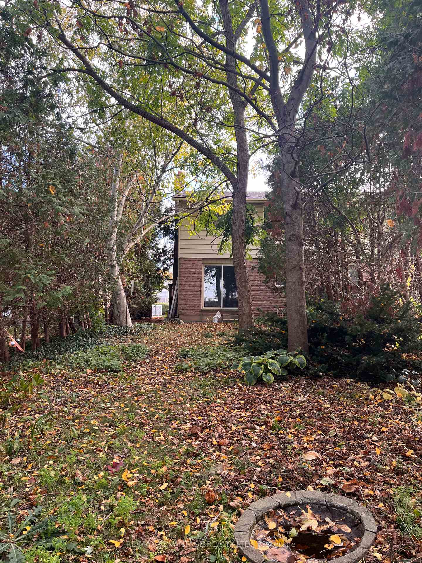 Photo of 1796 Attawandaron Road