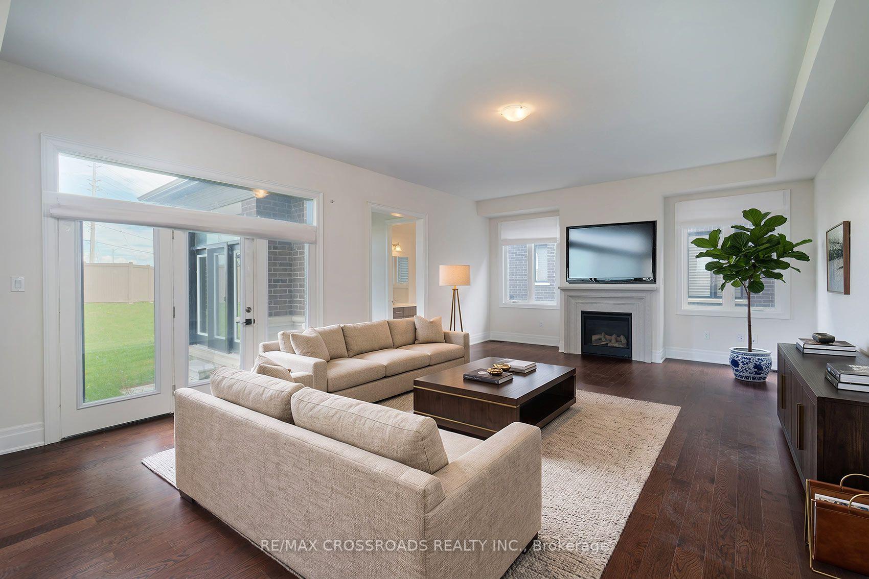 Photo 7 of 65 Terravista Crescent, Vaughan, Vellore Village — HOMEH