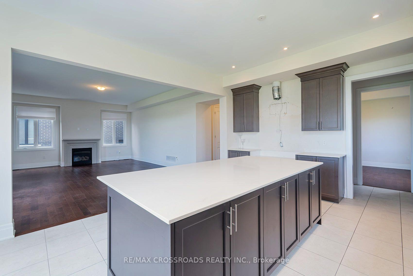 Photo 9 of 65 Terravista Crescent, Vaughan, Vellore Village — HOMEH