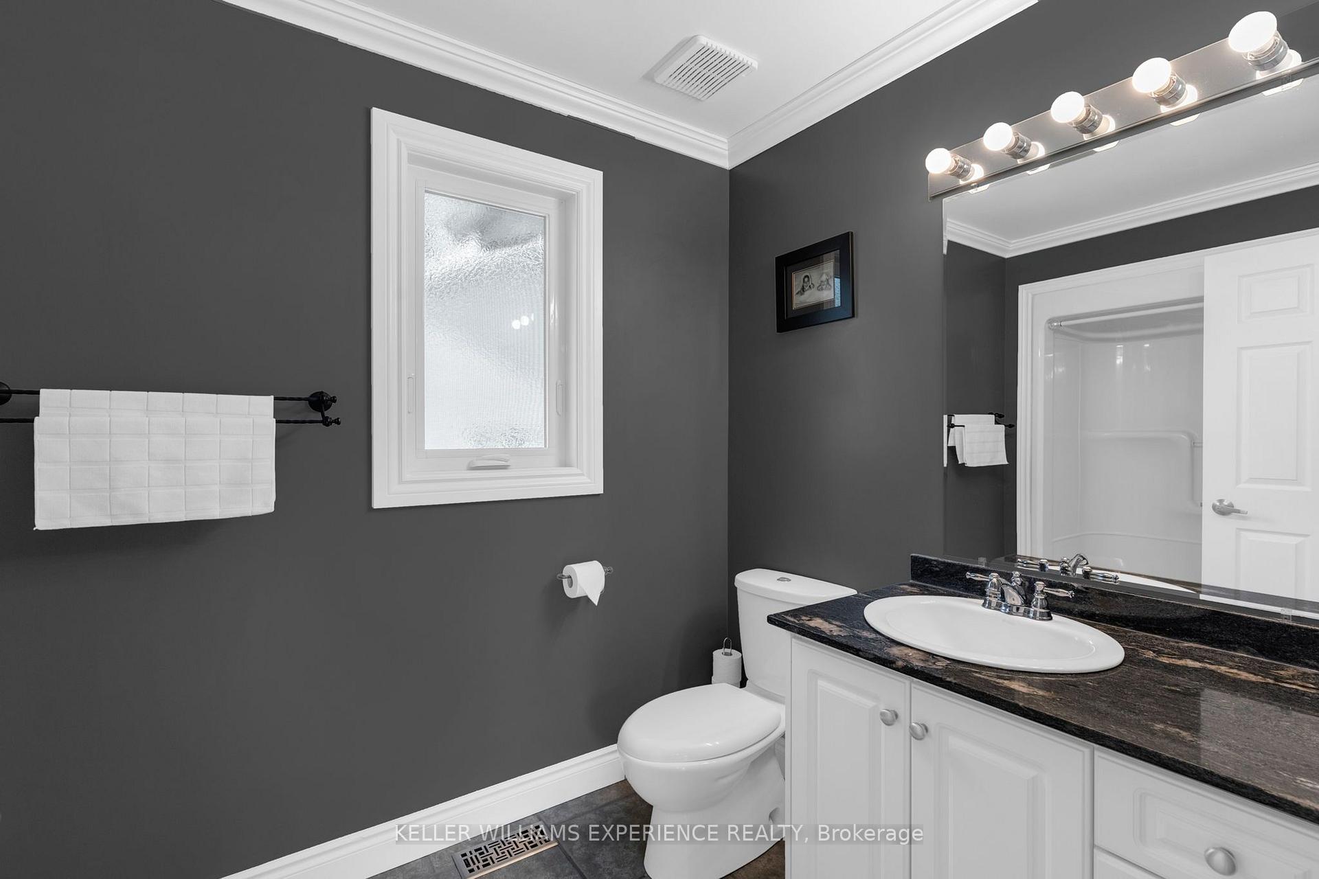 Photo 15 of 4 Downer Crescent, Wasaga Beach — HOMEH