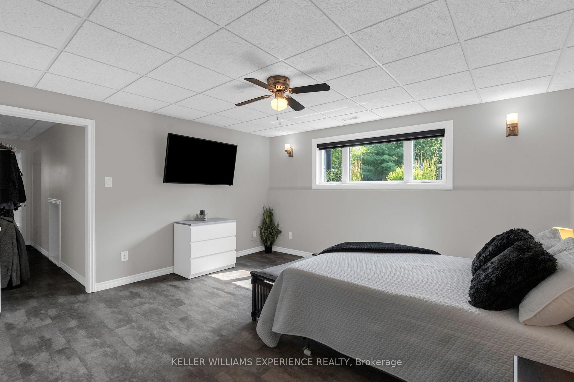 Photo 21 of 4 Downer Crescent, Wasaga Beach — HOMEH