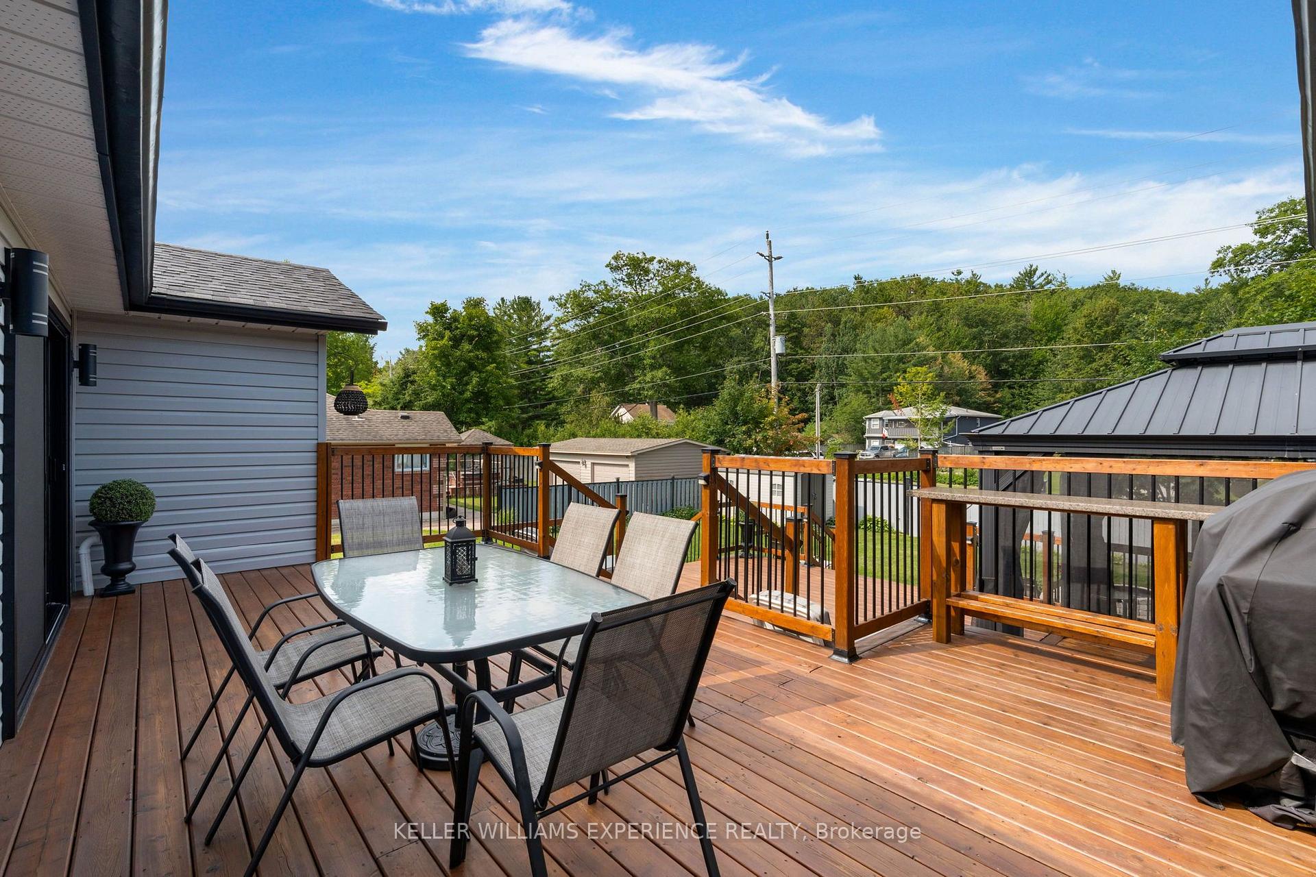 Photo 23 of 4 Downer Crescent, Wasaga Beach — HOMEH