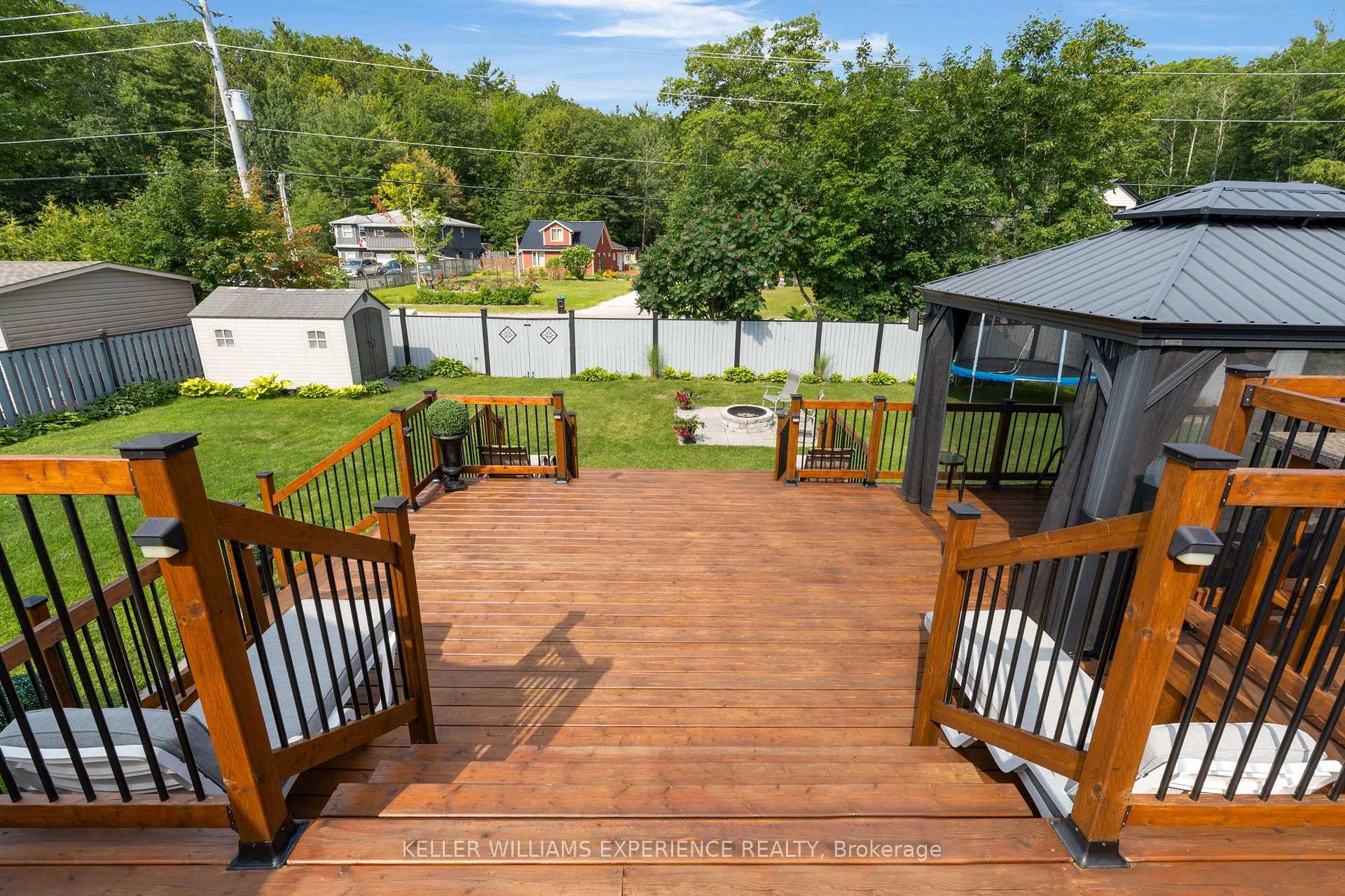 Photo 24 of 4 Downer Crescent, Wasaga Beach — HOMEH