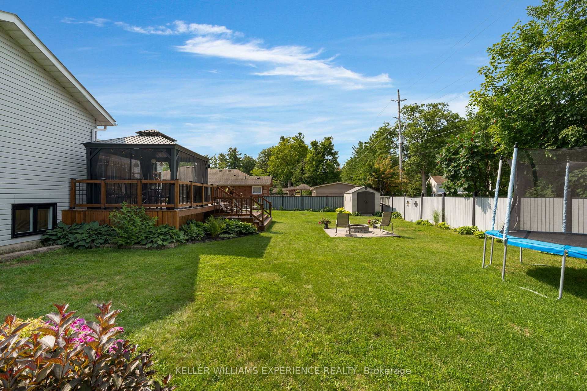 Photo 27 of 4 Downer Crescent, Wasaga Beach — HOMEH