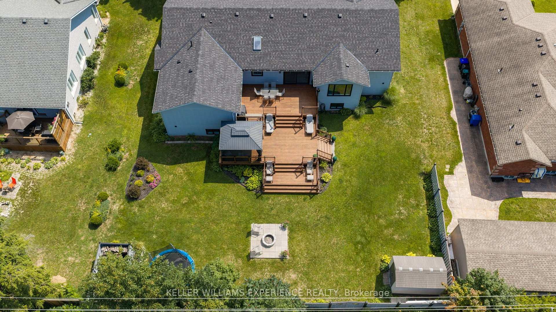 Photo 30 of 4 Downer Crescent, Wasaga Beach — HOMEH