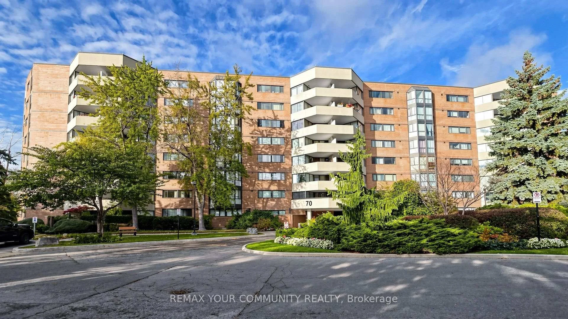 Photo 3 of Unit 608, 70 Baif Boulevard, Richmond Hill, North Richvale — HOMEH