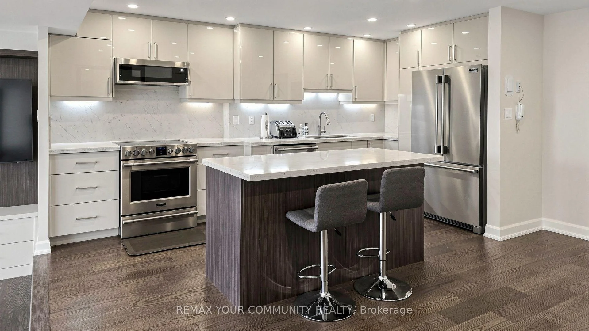 Photo 9 of Unit 608, 70 Baif Boulevard, Richmond Hill, North Richvale — HOMEH