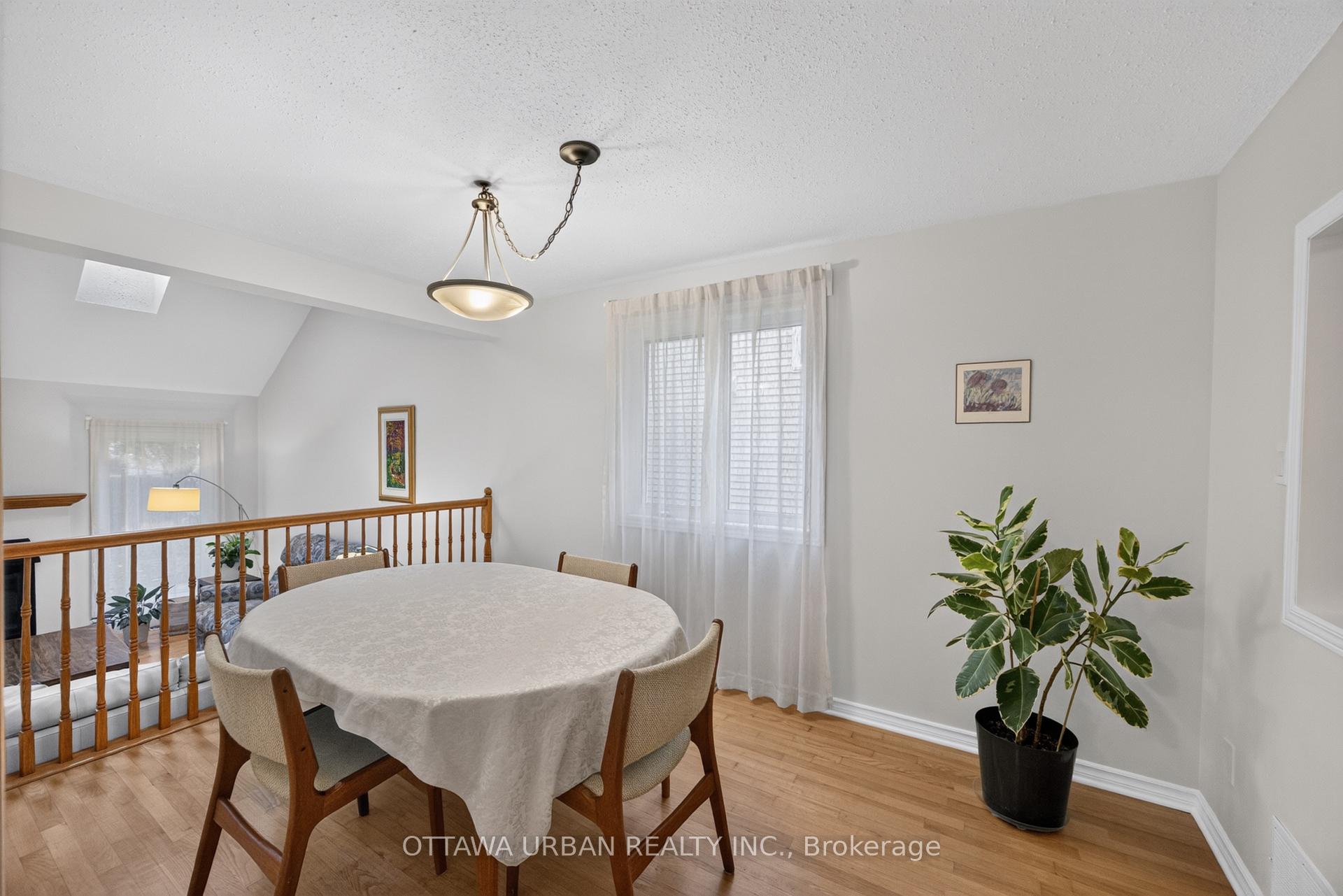 Photo 7 of 6057 Willowbark Drive, Ottawa, Chapel Hill — HOMEH