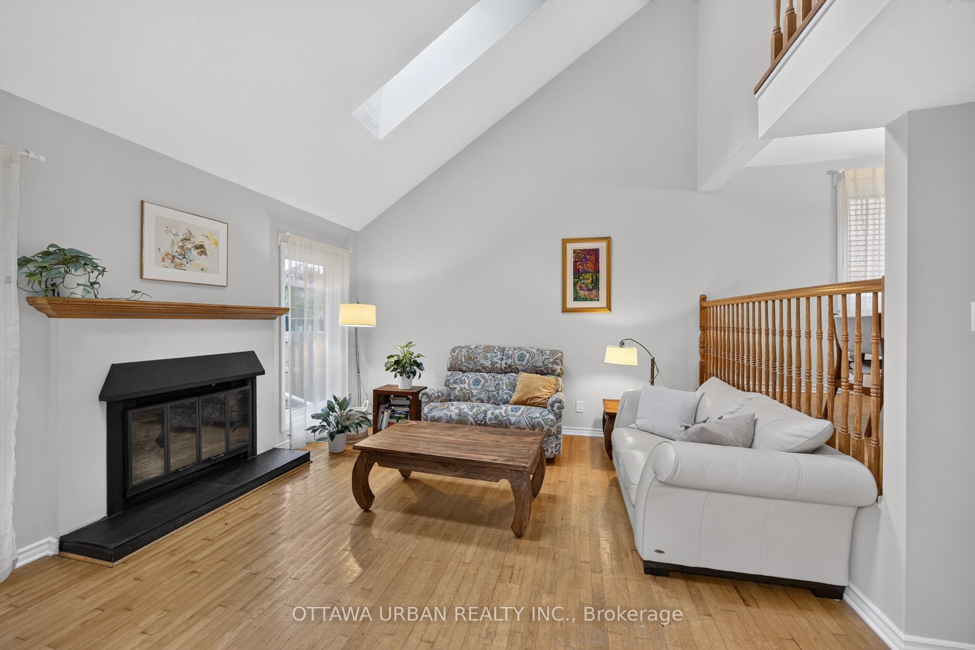 Photo 10 of 6057 Willowbark Drive, Ottawa, Chapel Hill — HOMEH