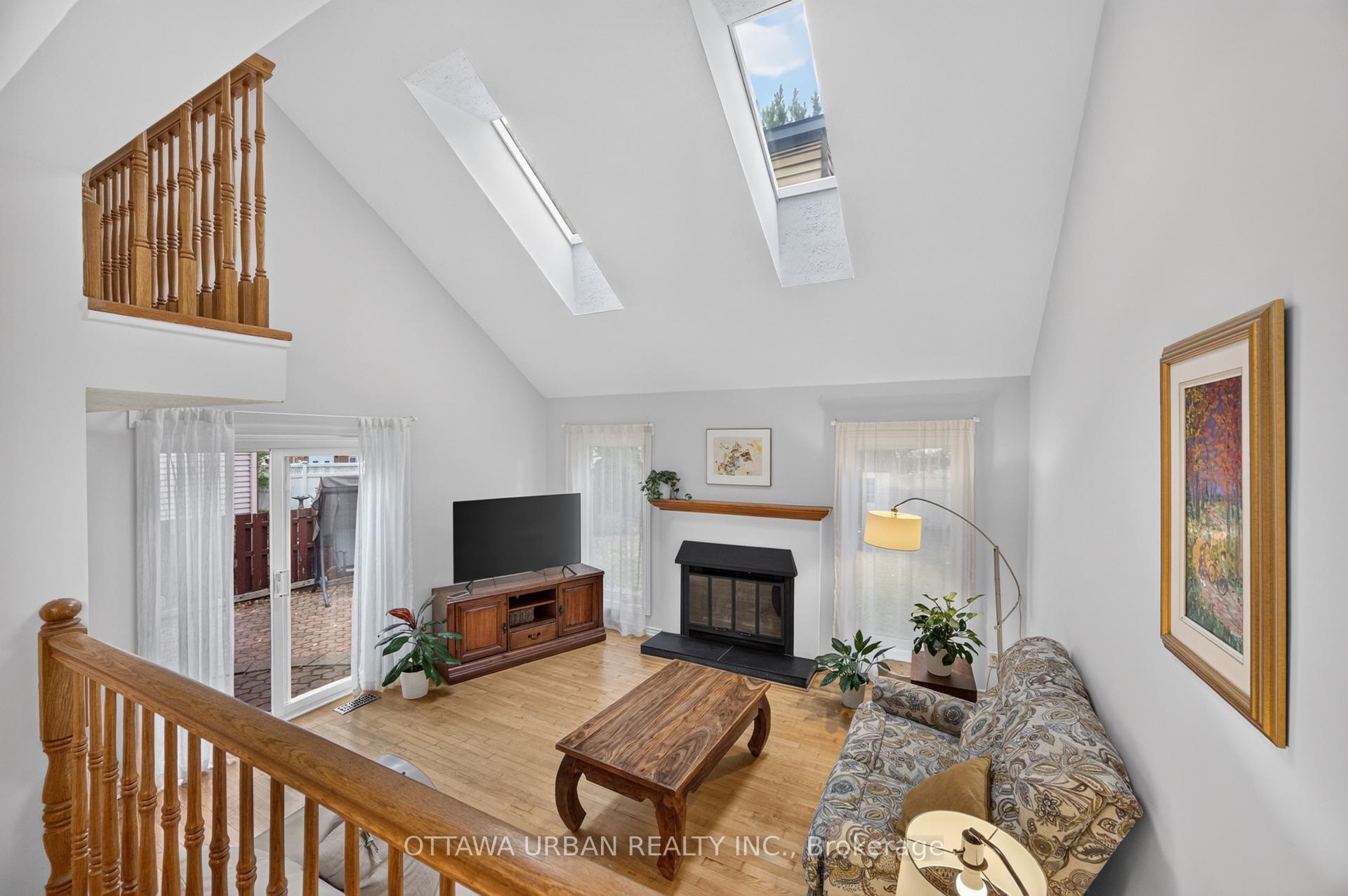 Photo 11 of 6057 Willowbark Drive, Ottawa, Chapel Hill — HOMEH