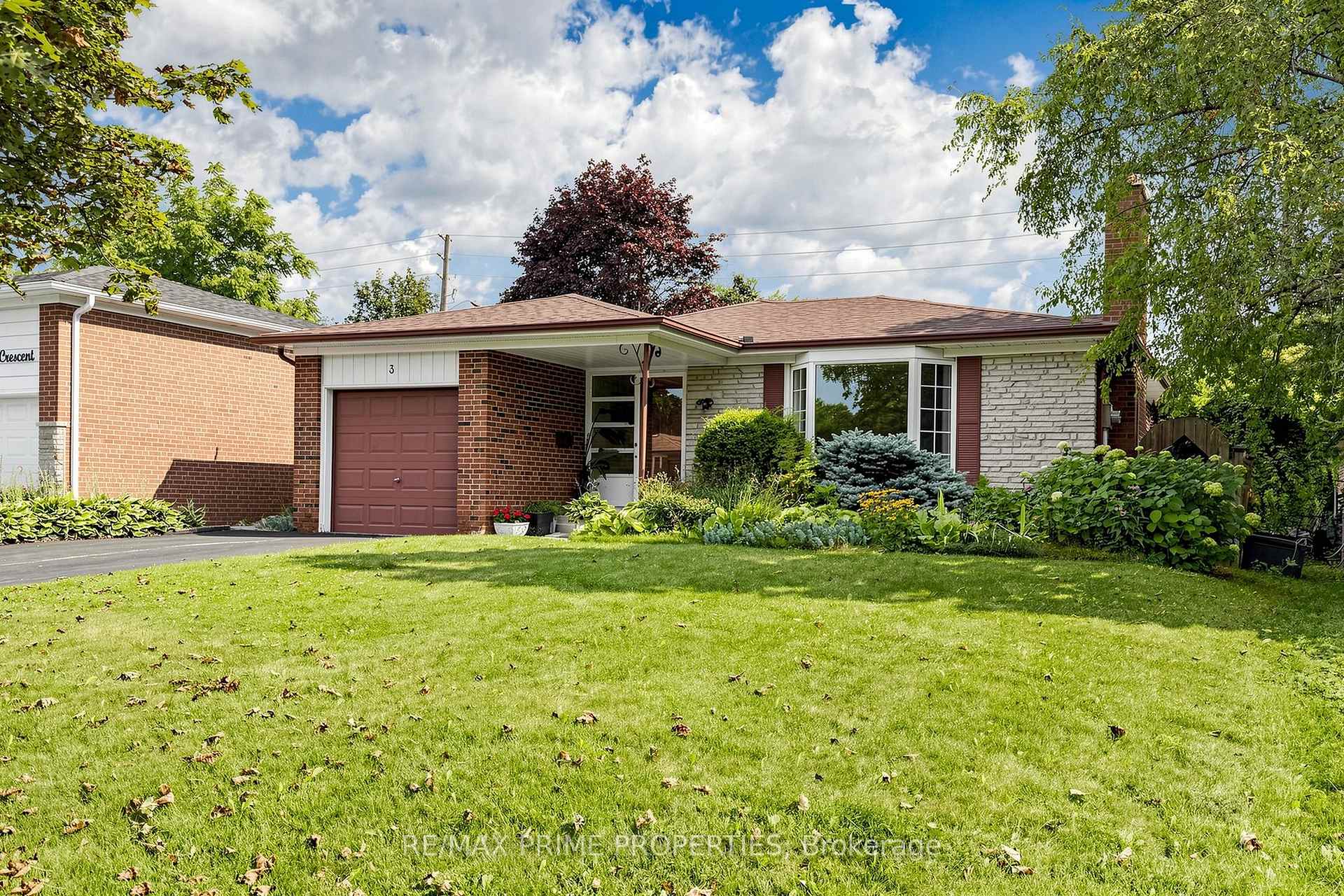 Photo 1 of 3 Leeswood Crescent E, Scarborough, Agincourt North — HOMEH