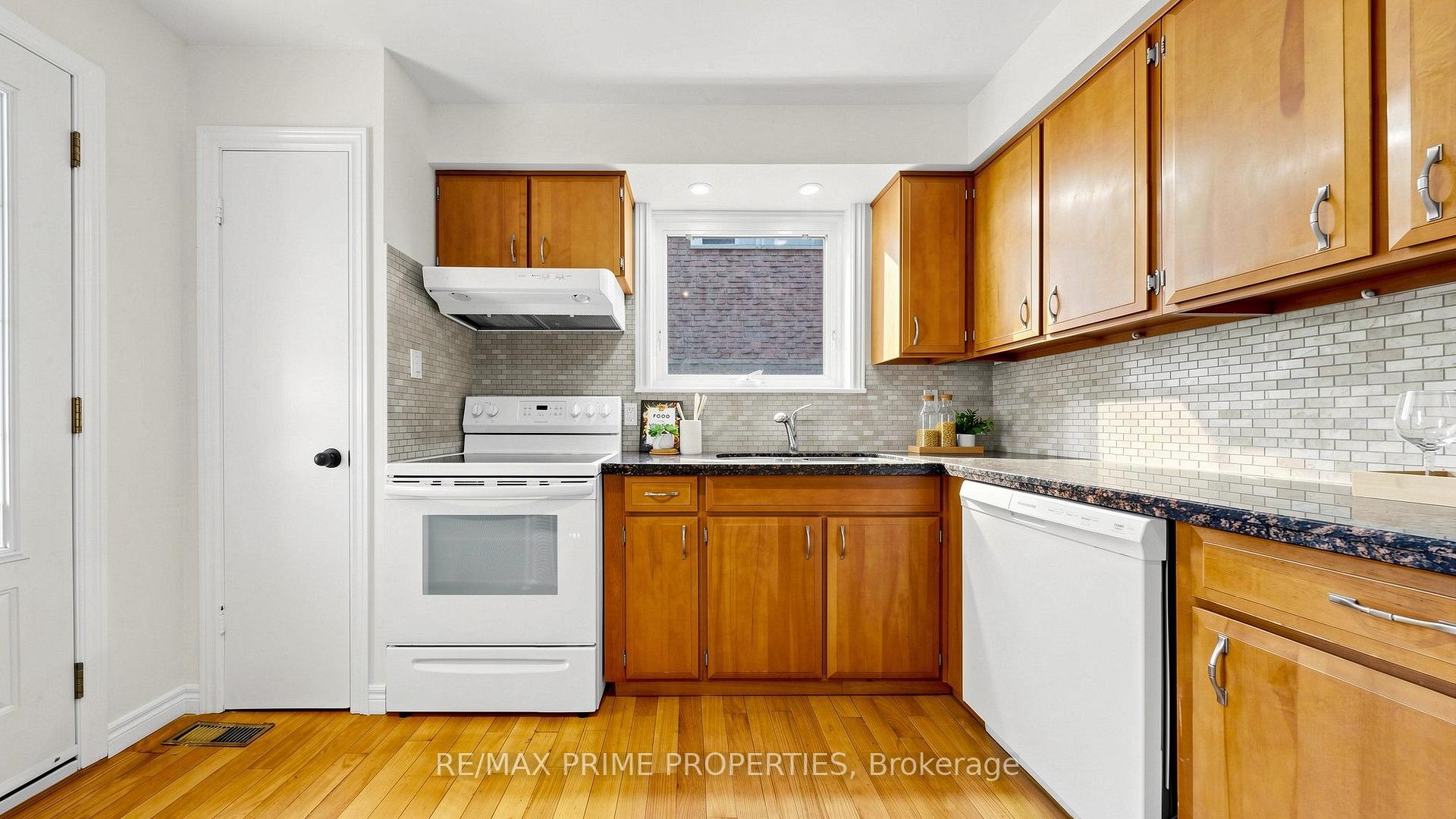 Photo 15 of 3 Leeswood Crescent E, Scarborough, Agincourt North — HOMEH
