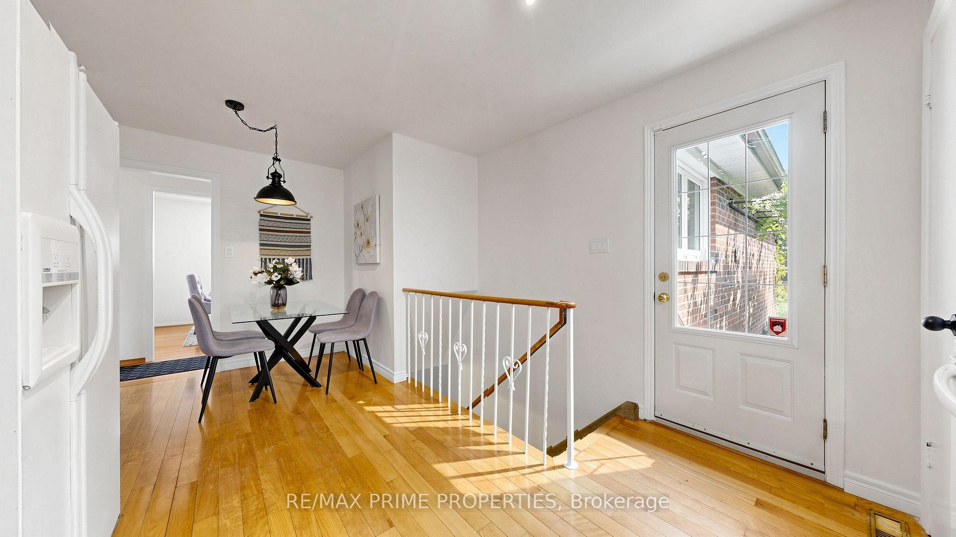 Photo 20 of 3 Leeswood Crescent E, Scarborough, Agincourt North — HOMEH