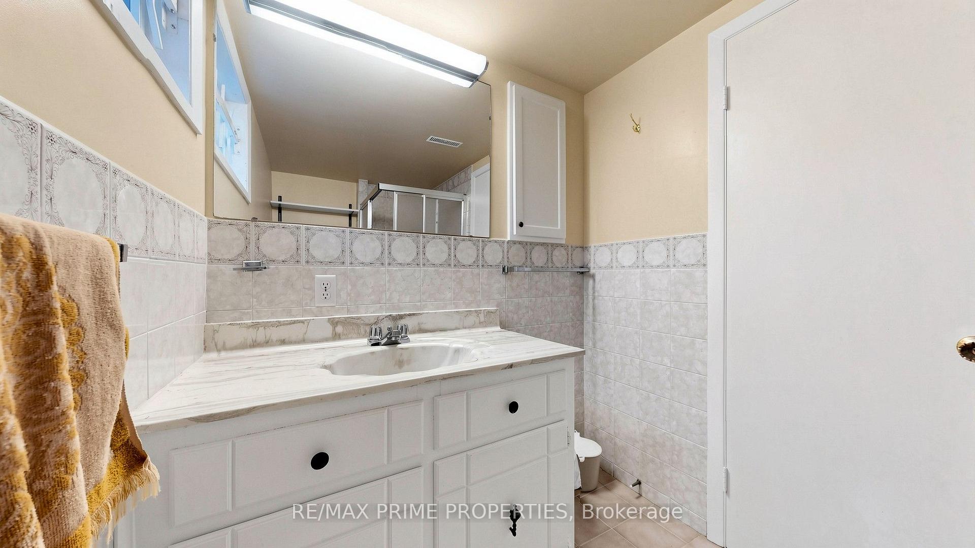 Photo 41 of 3 Leeswood Crescent E, Scarborough, Agincourt North — HOMEH