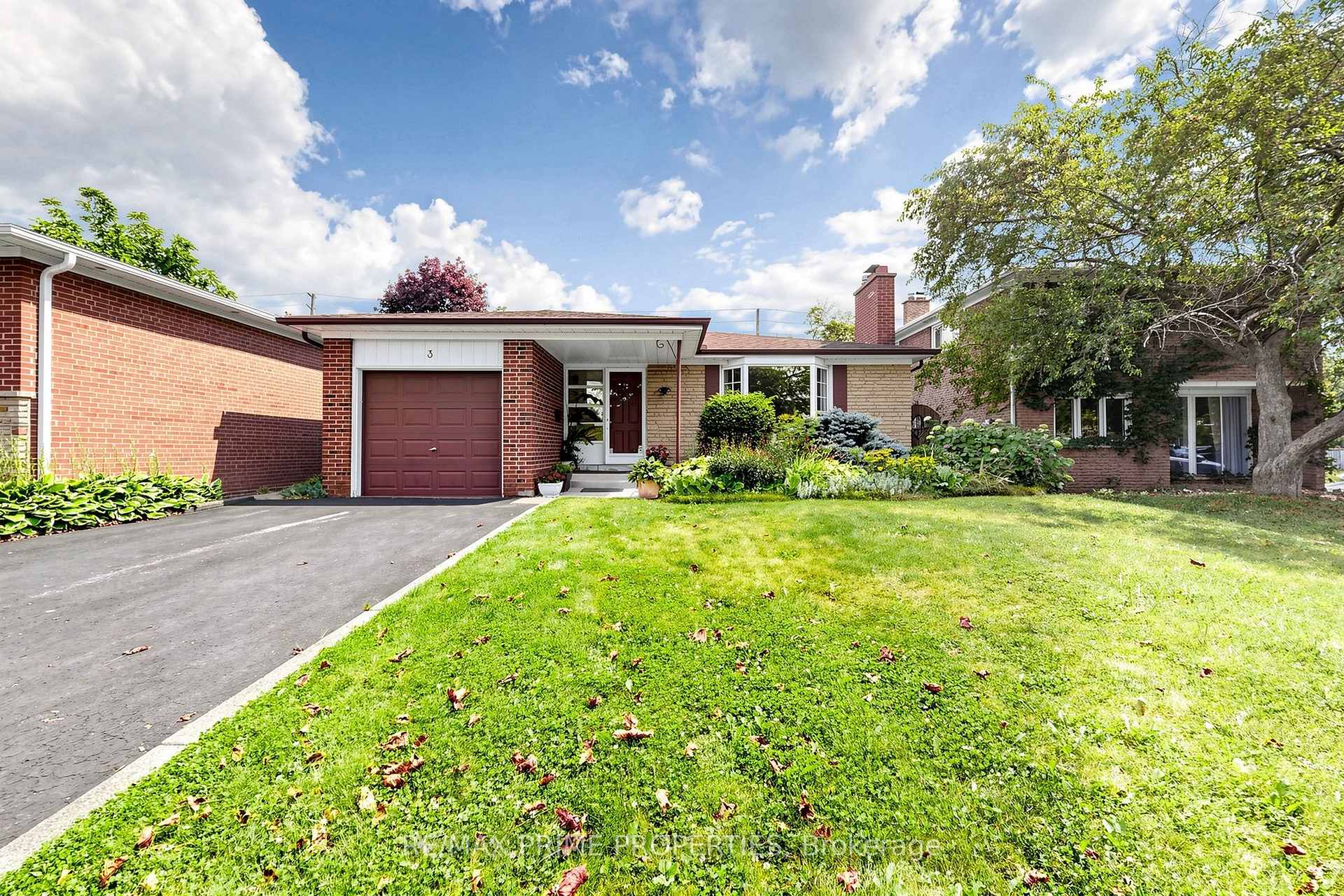 Photo 47 of 3 Leeswood Crescent E, Scarborough, Agincourt North — HOMEH