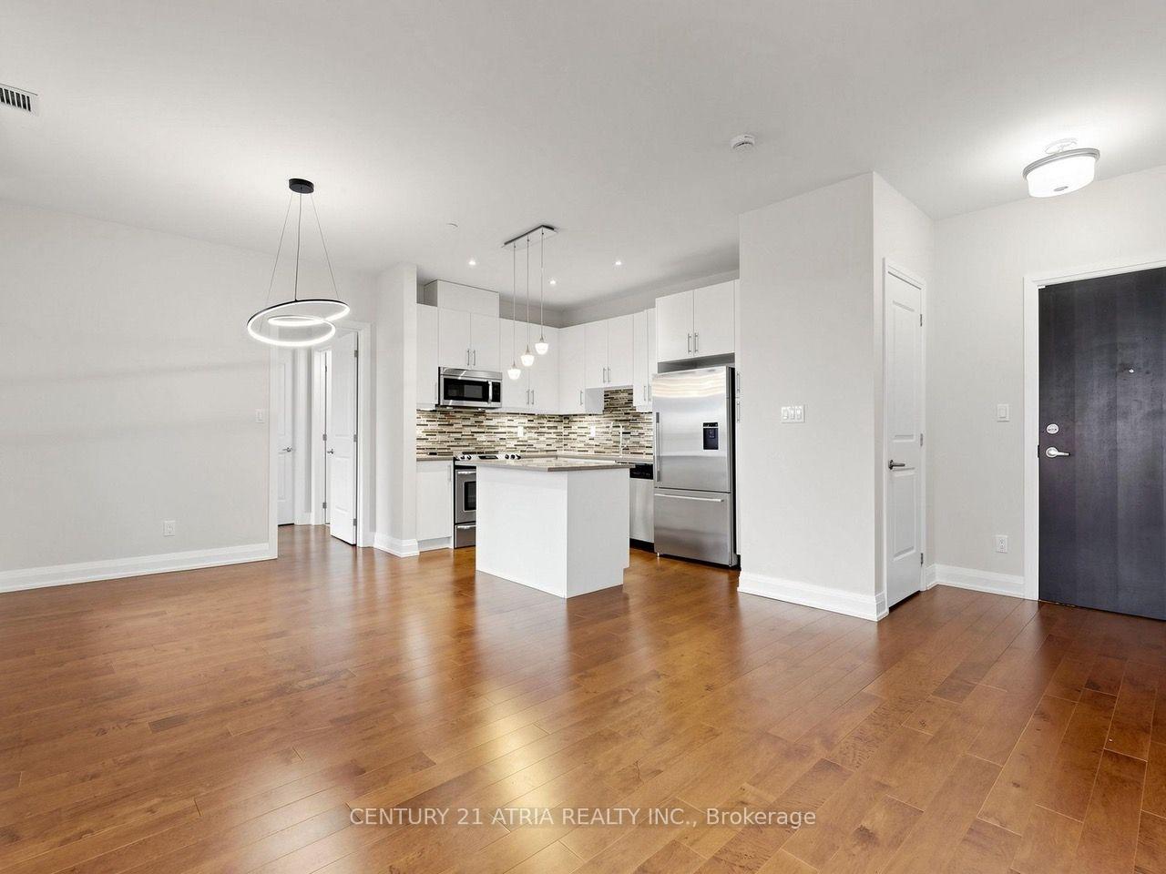Photo 9 of Unit 512, 15277 Yonge Street, Aurora, Aurora Village — HOMEH