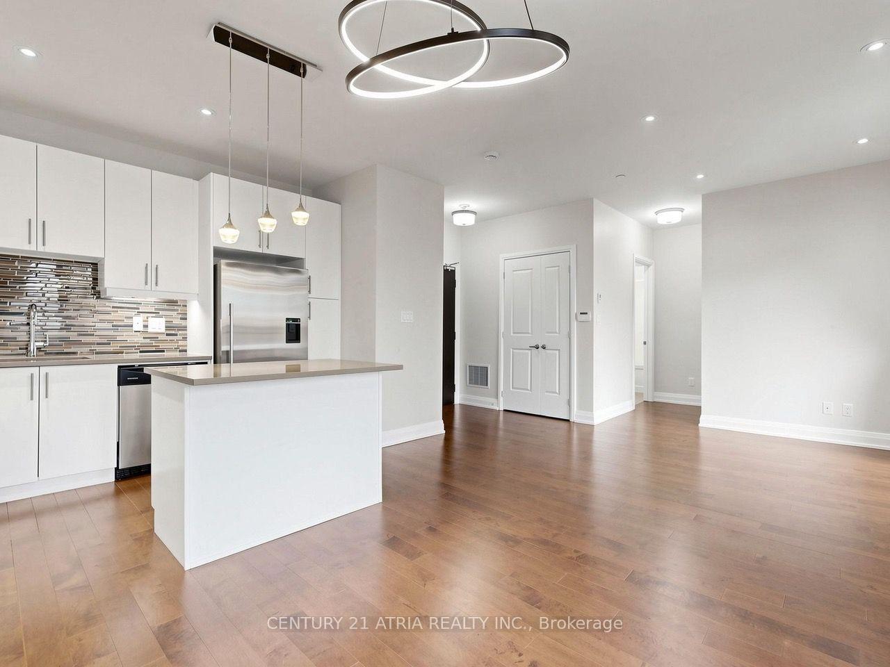 Photo 10 of Unit 512, 15277 Yonge Street, Aurora, Aurora Village — HOMEH