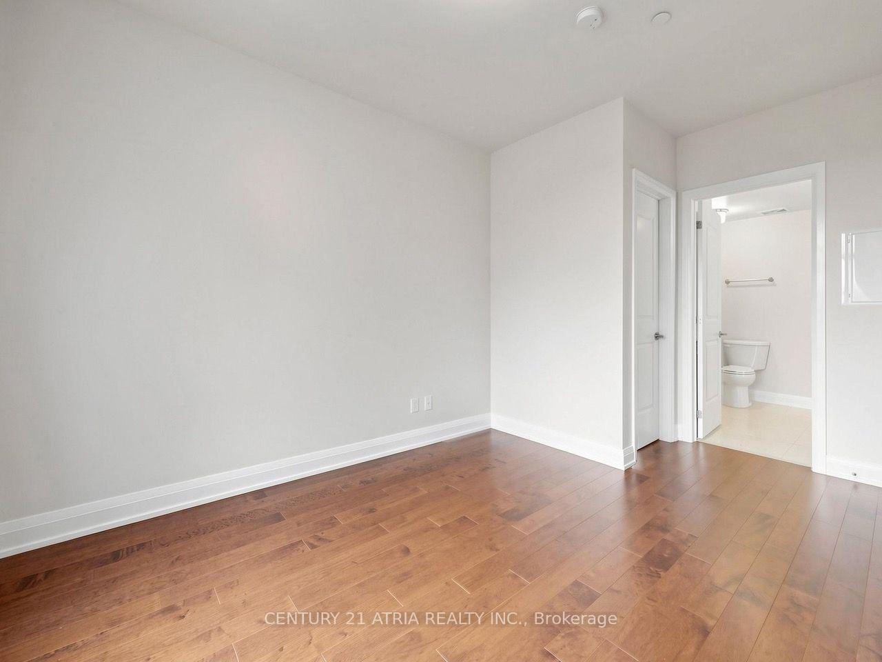 Photo 17 of Unit 512, 15277 Yonge Street, Aurora, Aurora Village — HOMEH