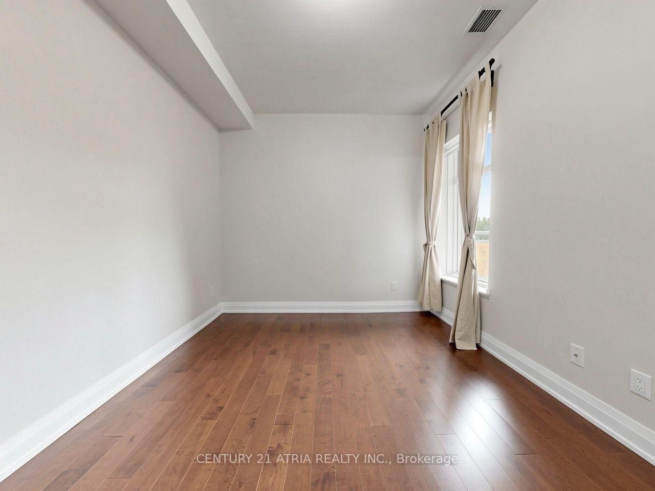 Photo 22 of Unit 512, 15277 Yonge Street, Aurora, Aurora Village — HOMEH