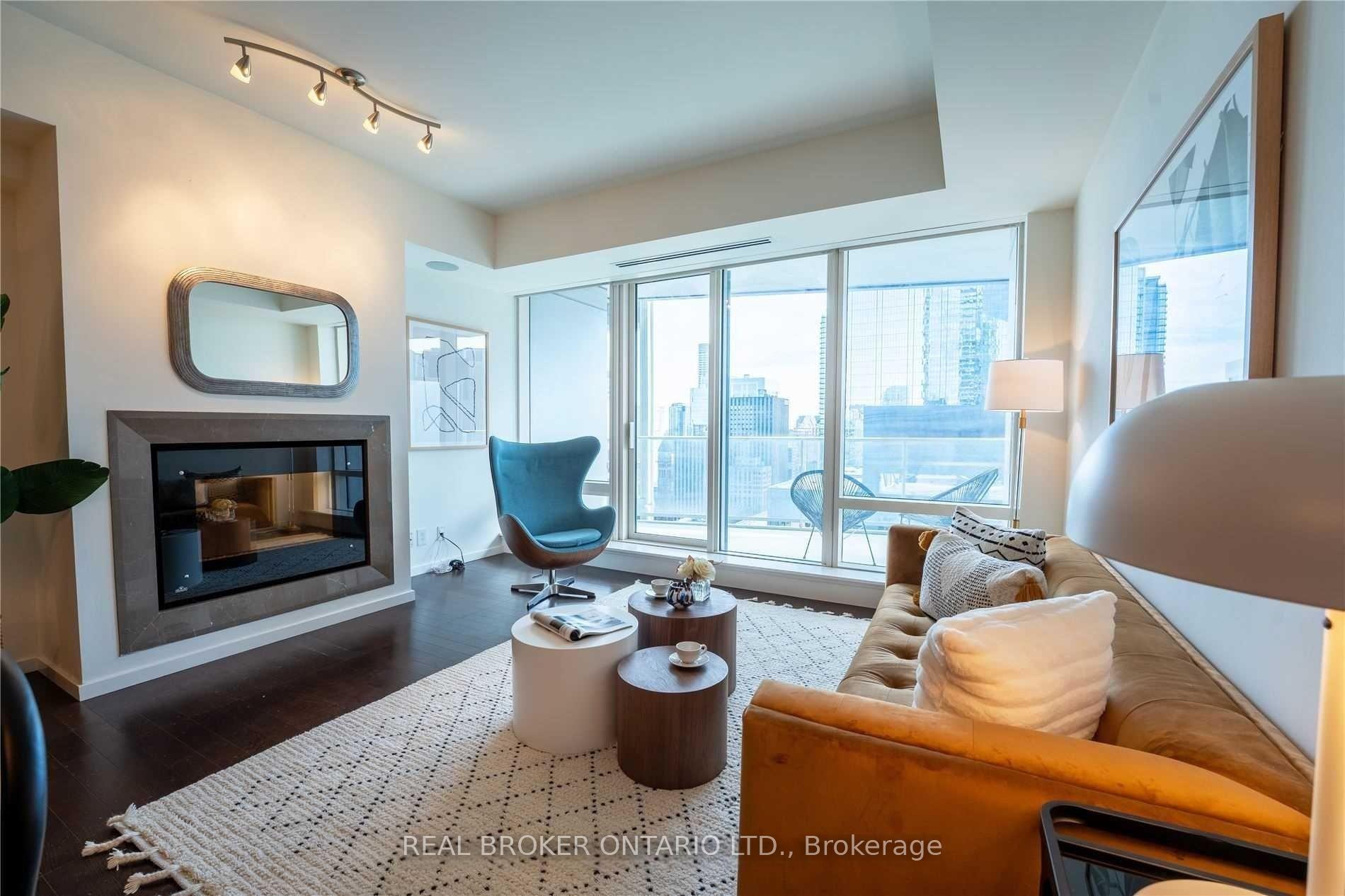 Photo of Unit 3307, 180 University Avenue