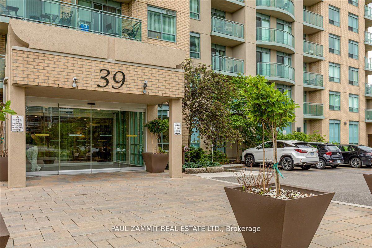 Photo 3 of Unit 306, 39 Oneida Crescent, Richmond Hill, Langstaff — HOMEH