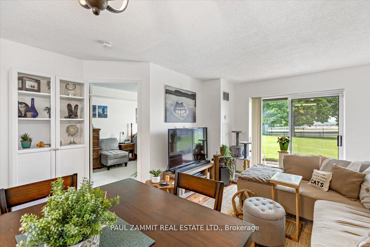 Photo 9 of Unit 306, 39 Oneida Crescent, Richmond Hill, Langstaff — HOMEH